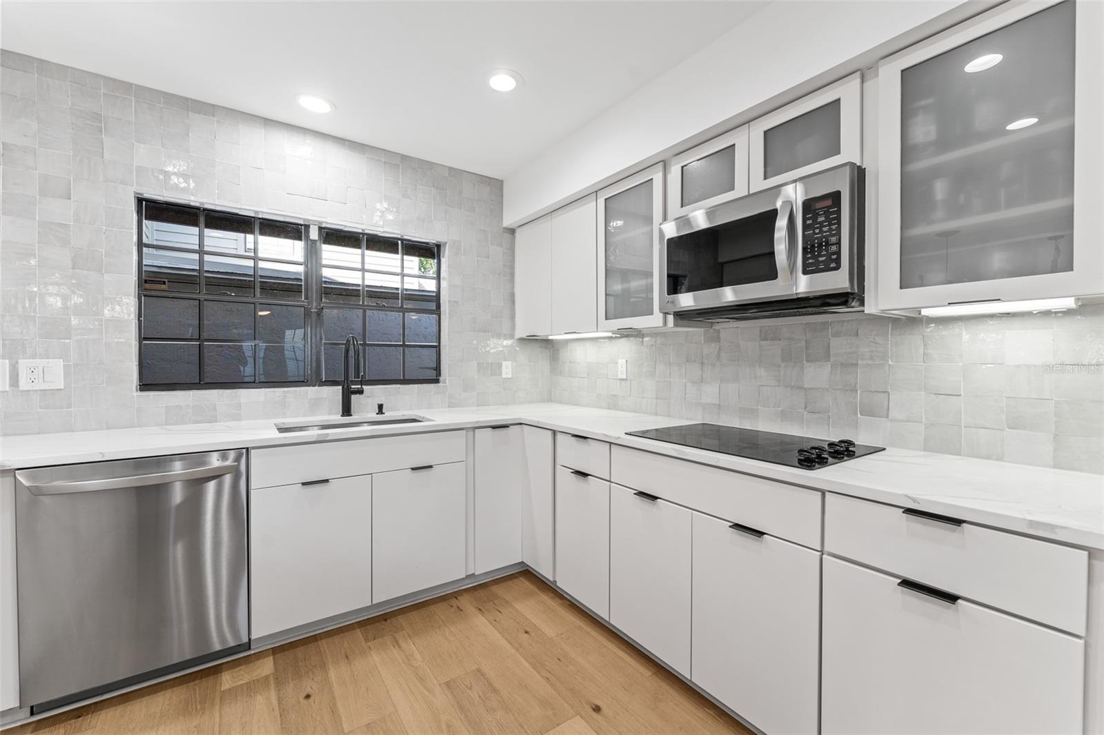 BRETTON WOODS AT WESTSHORE A C - Residential