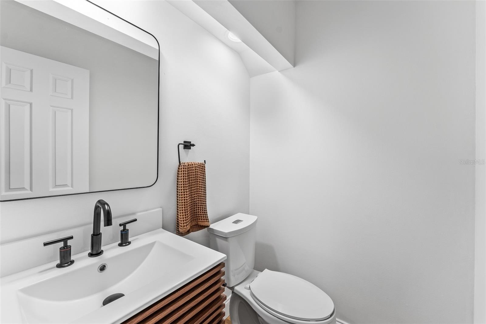 BRETTON WOODS AT WESTSHORE A C - Residential