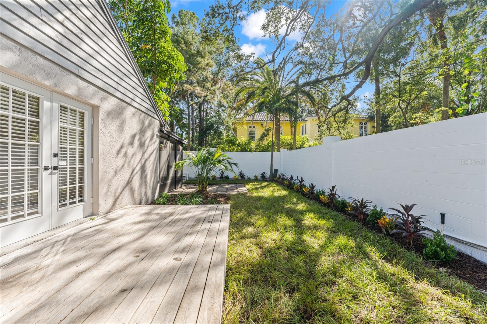 BRETTON WOODS AT WESTSHORE A C - Residential