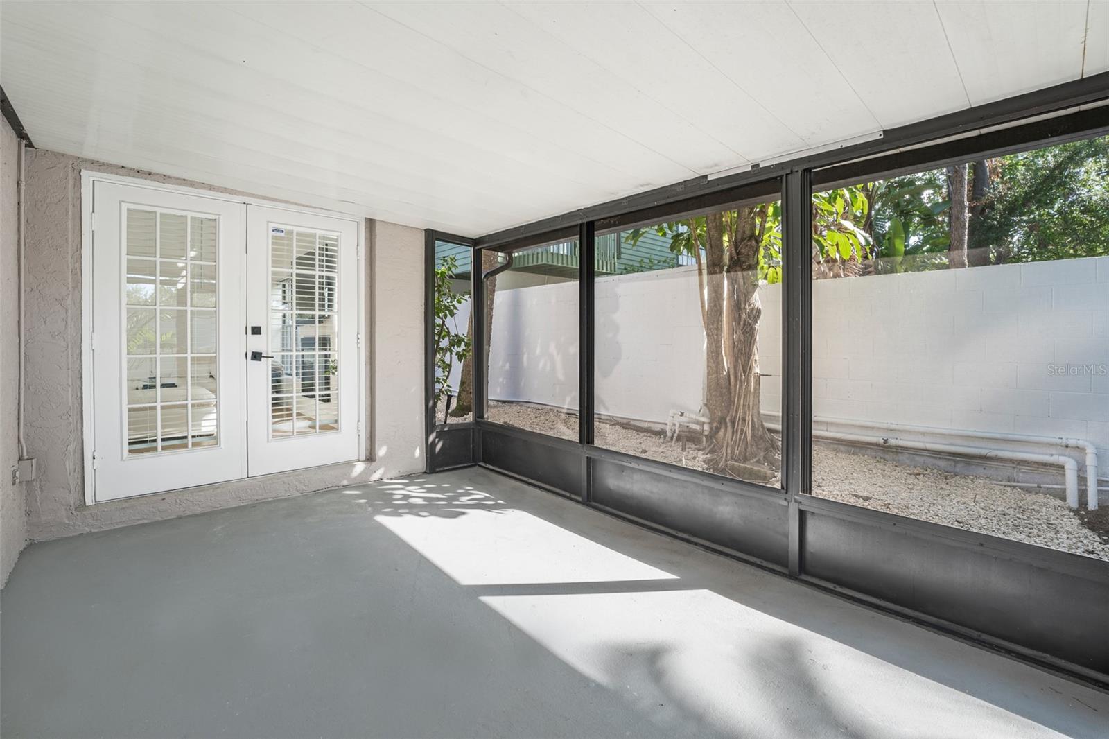 BRETTON WOODS AT WESTSHORE A C - Residential