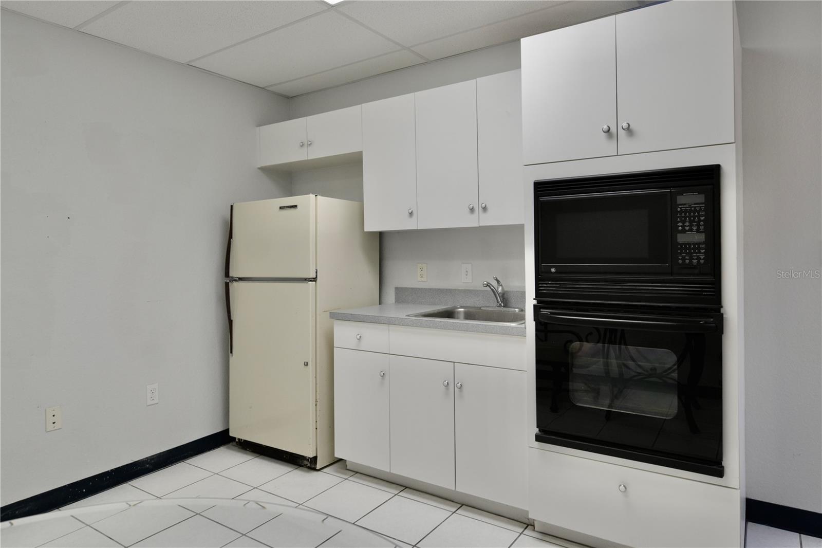 JCC 9 - Commercial Sale