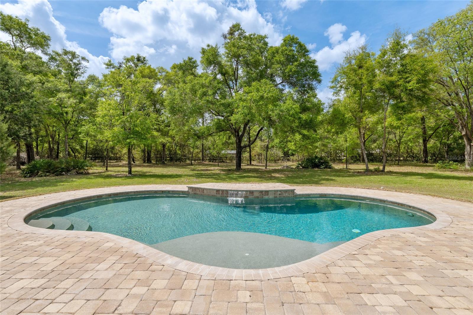 TRAILS THE - Residential