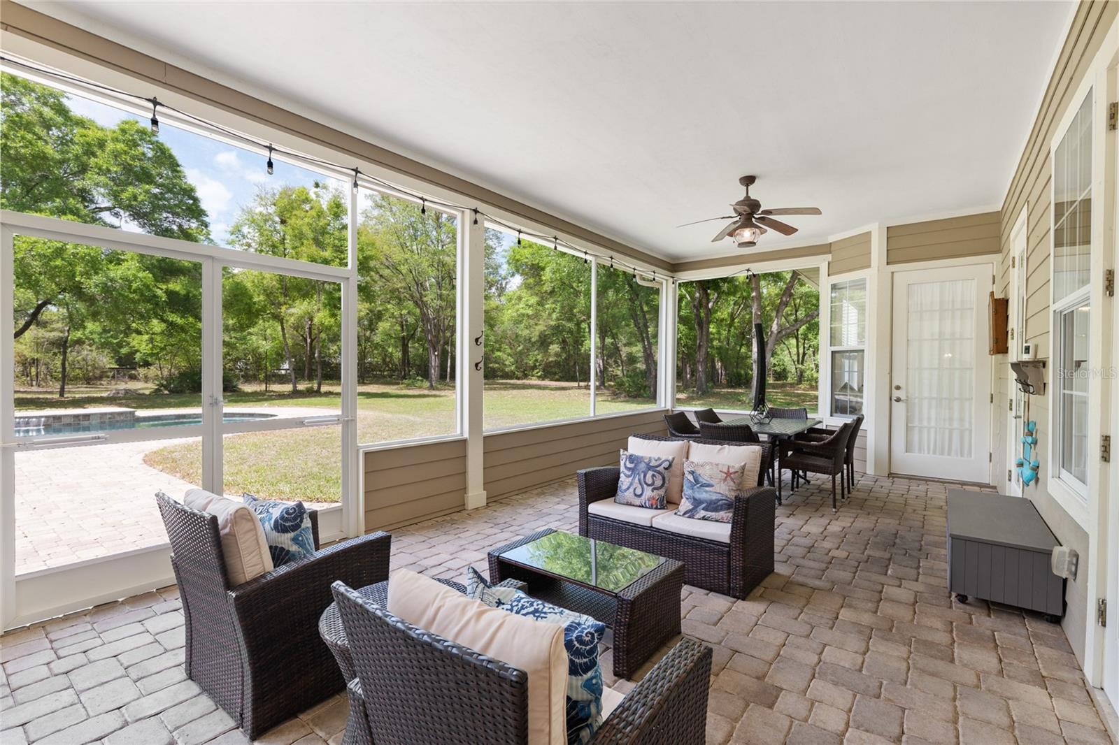 TRAILS THE - Residential