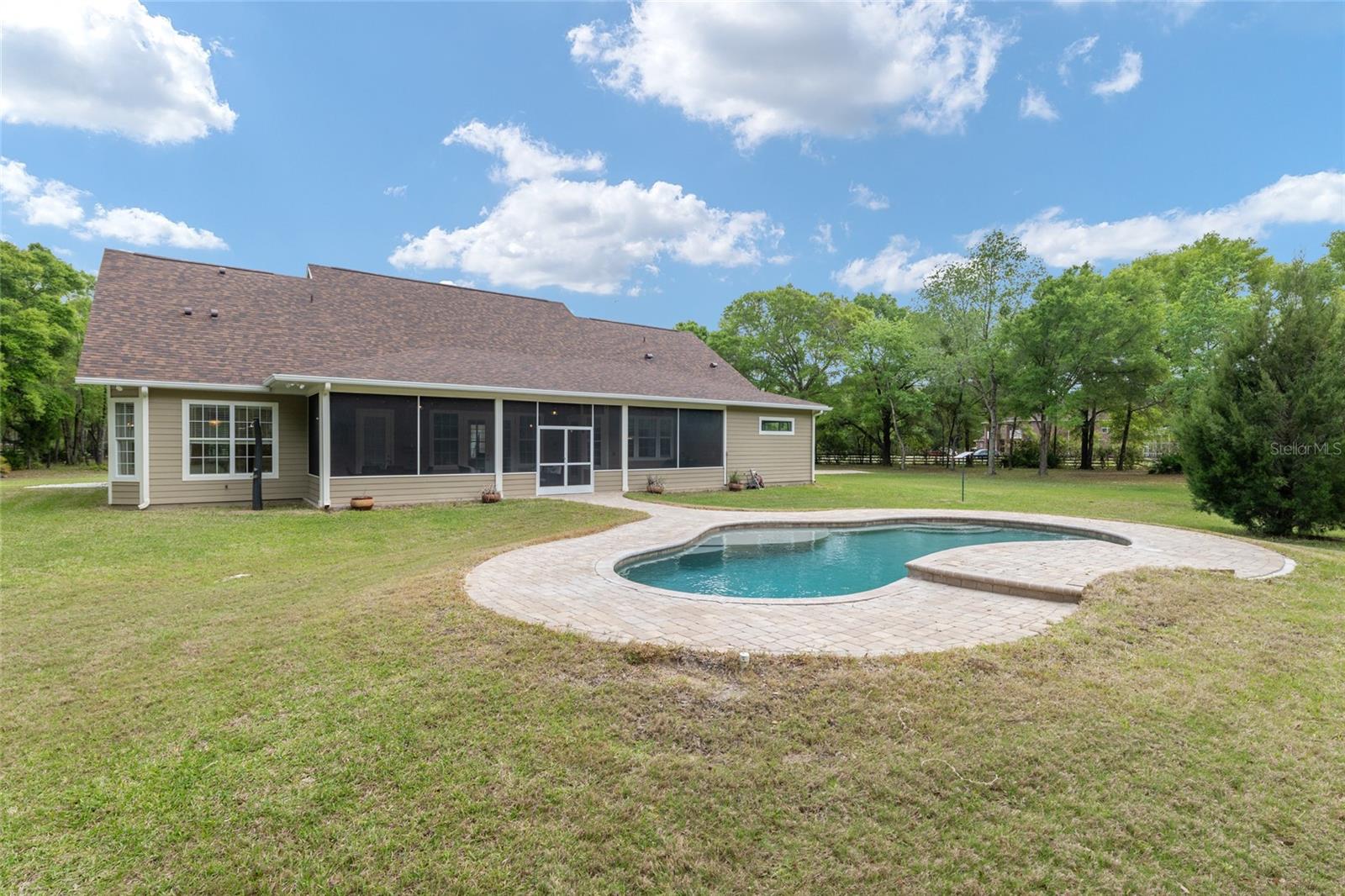 TRAILS THE - Residential