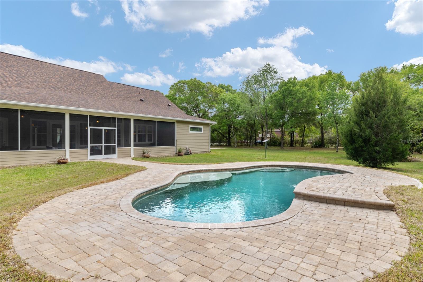 TRAILS THE - Residential