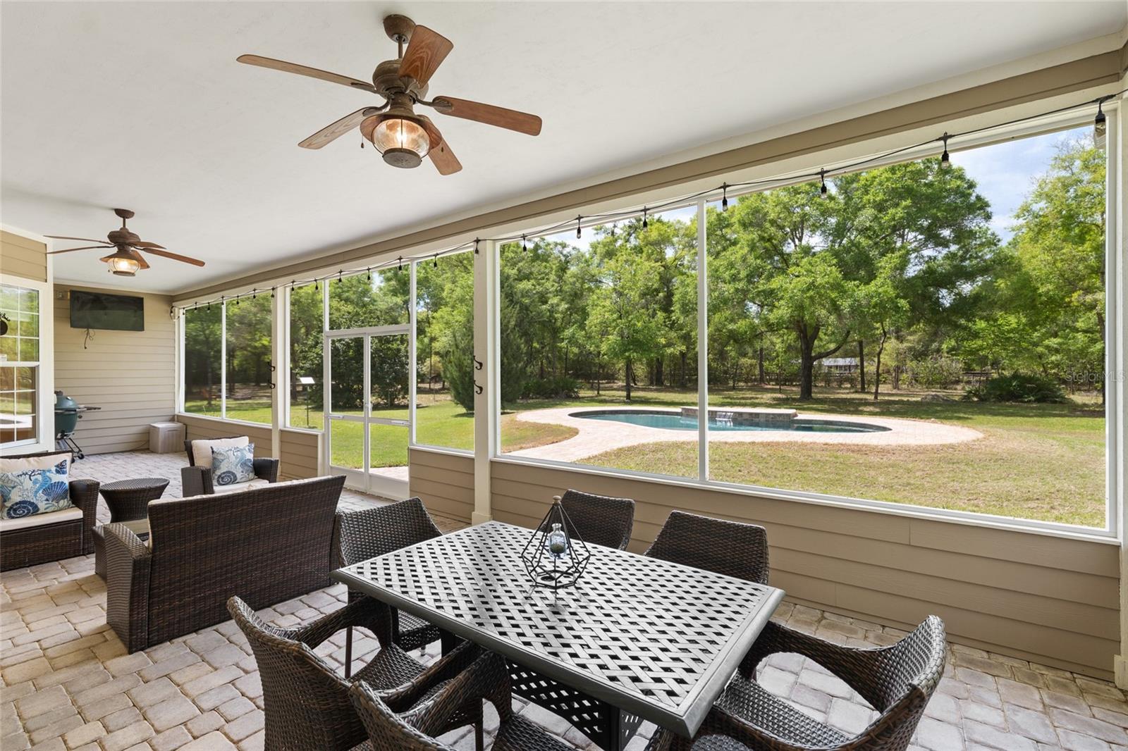 TRAILS THE - Residential