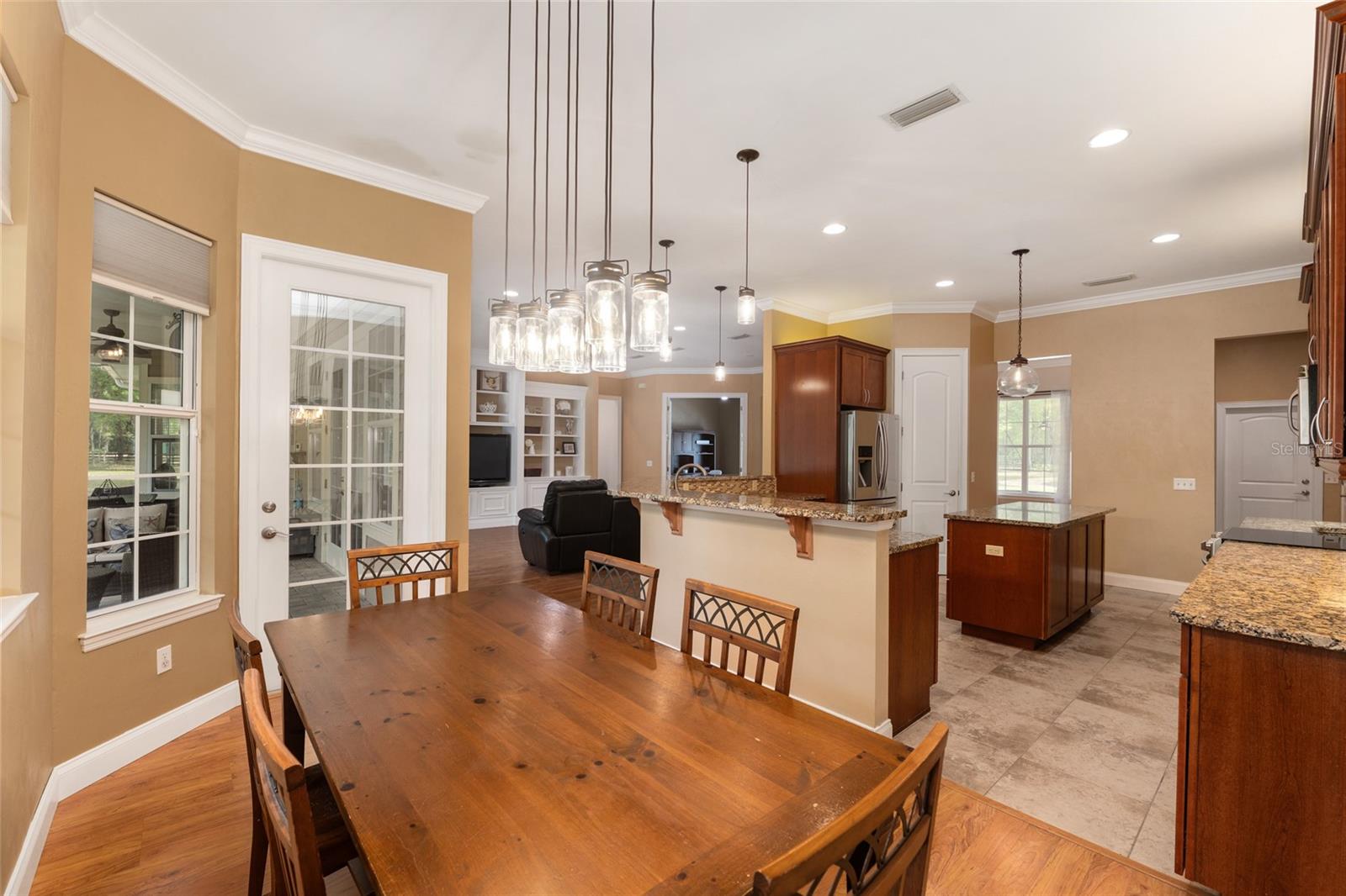 TRAILS THE - Residential