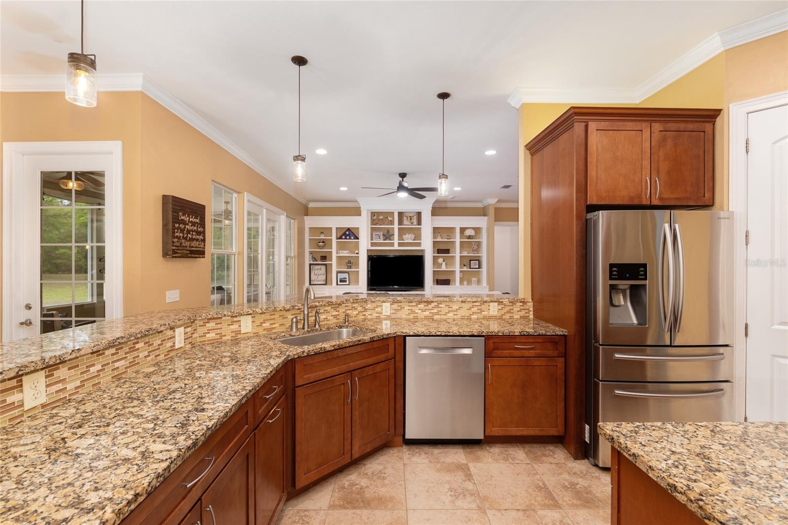 TRAILS THE - Residential