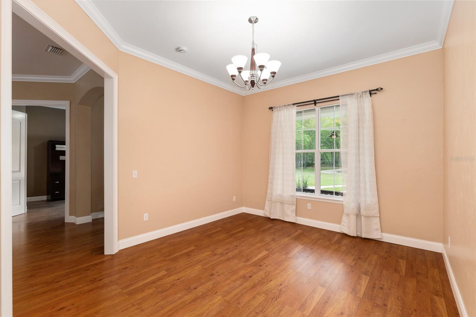 TRAILS THE - Residential