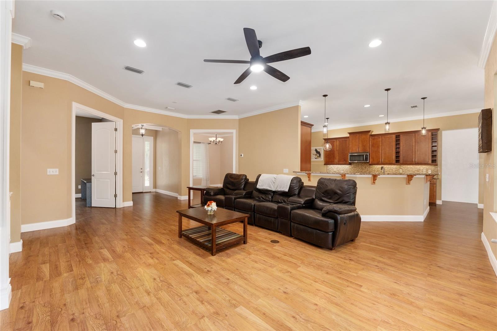 TRAILS THE - Residential