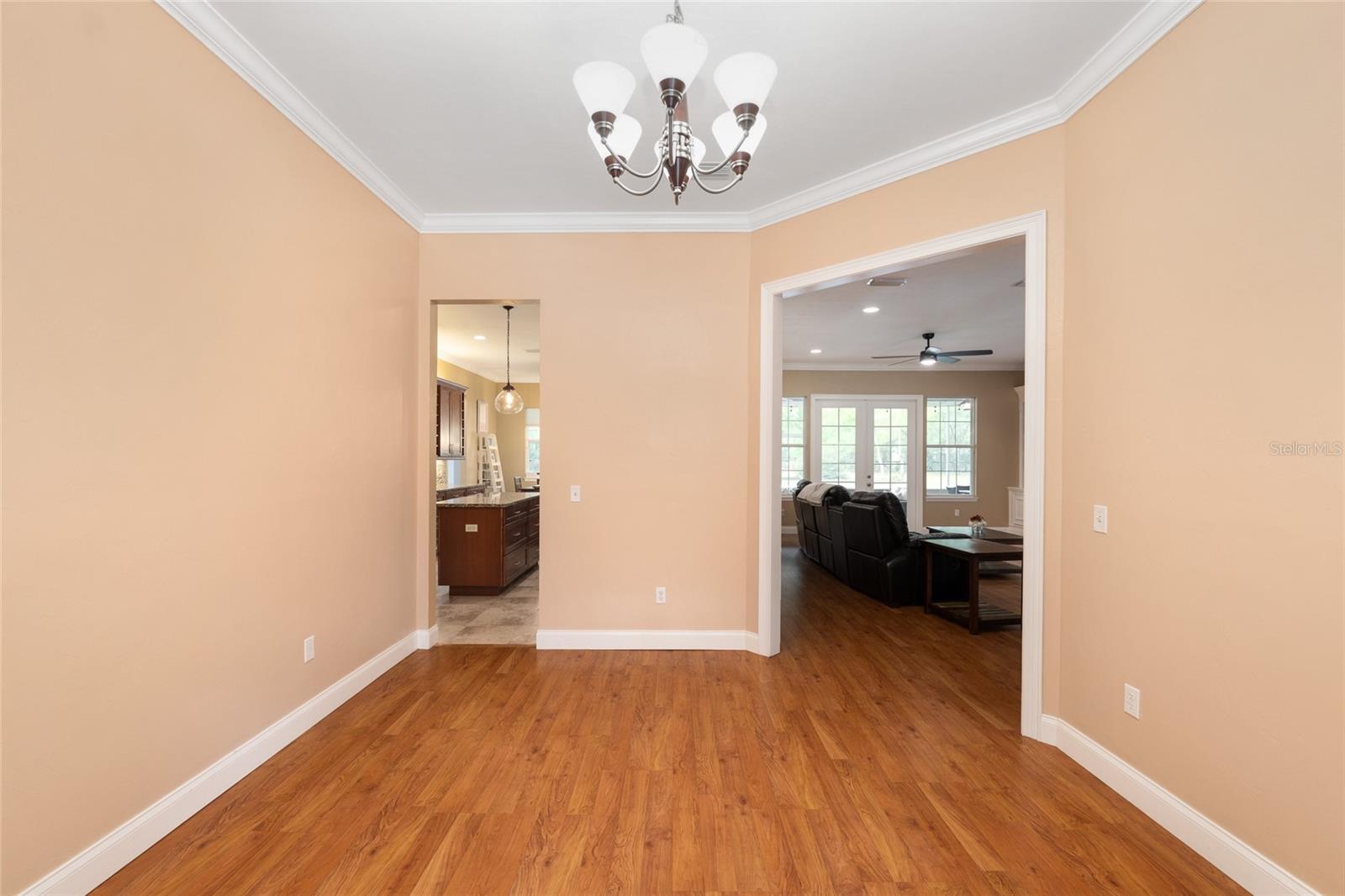 TRAILS THE - Residential