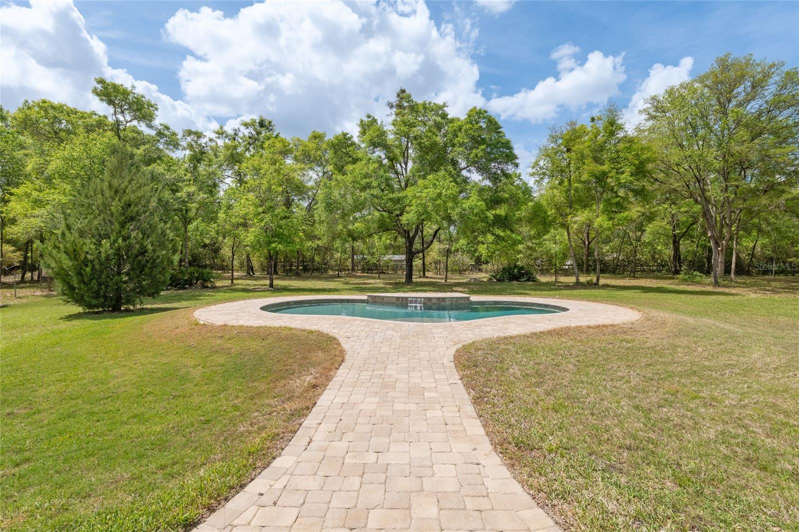 TRAILS THE - Residential