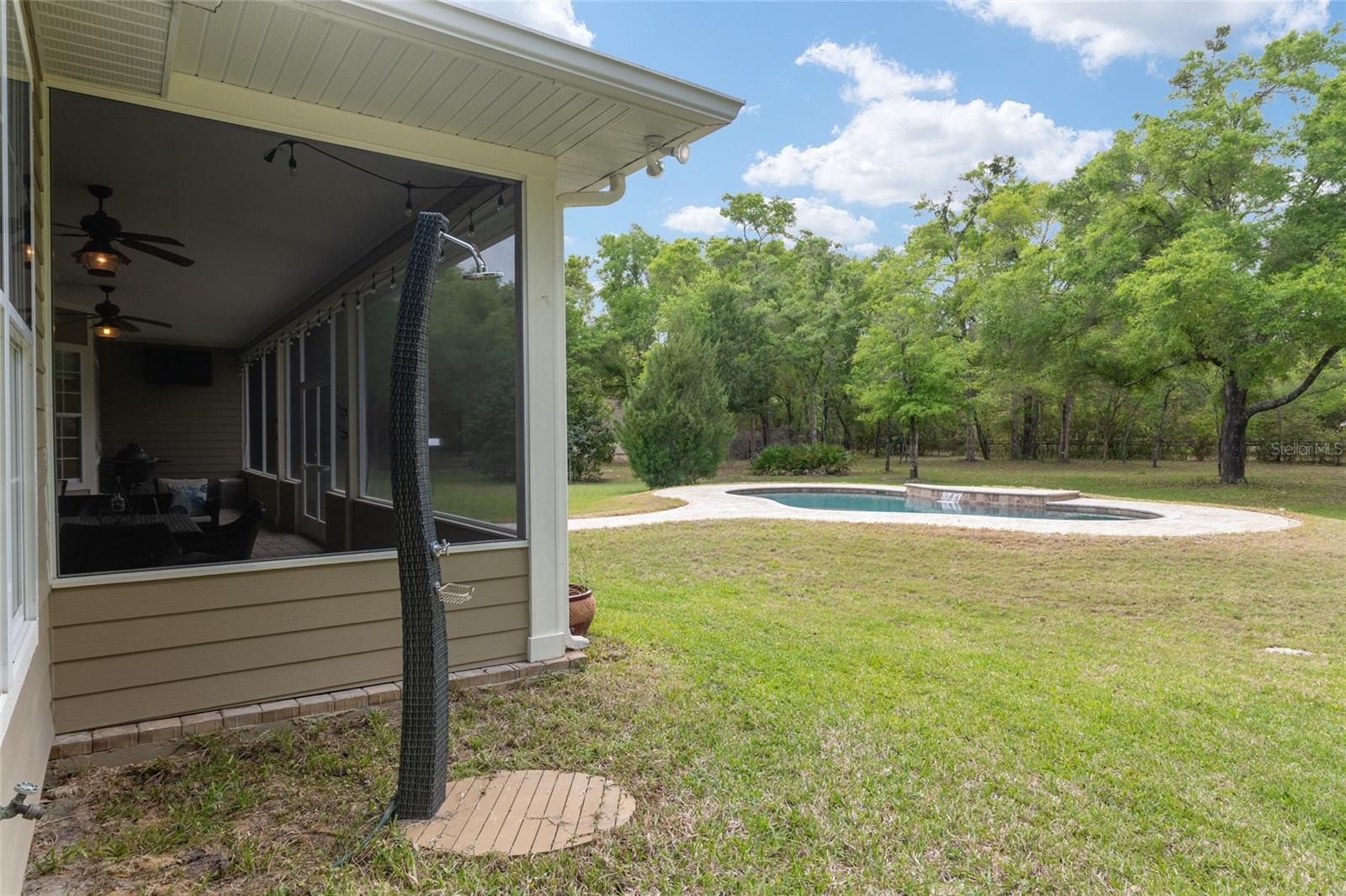 TRAILS THE - Residential