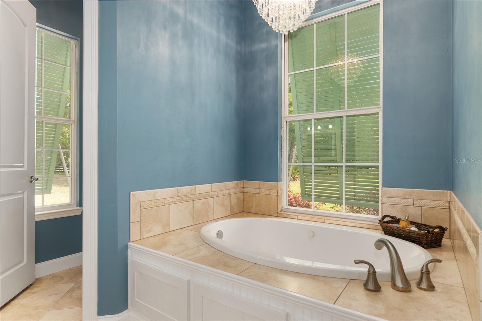 TRAILS THE - Residential