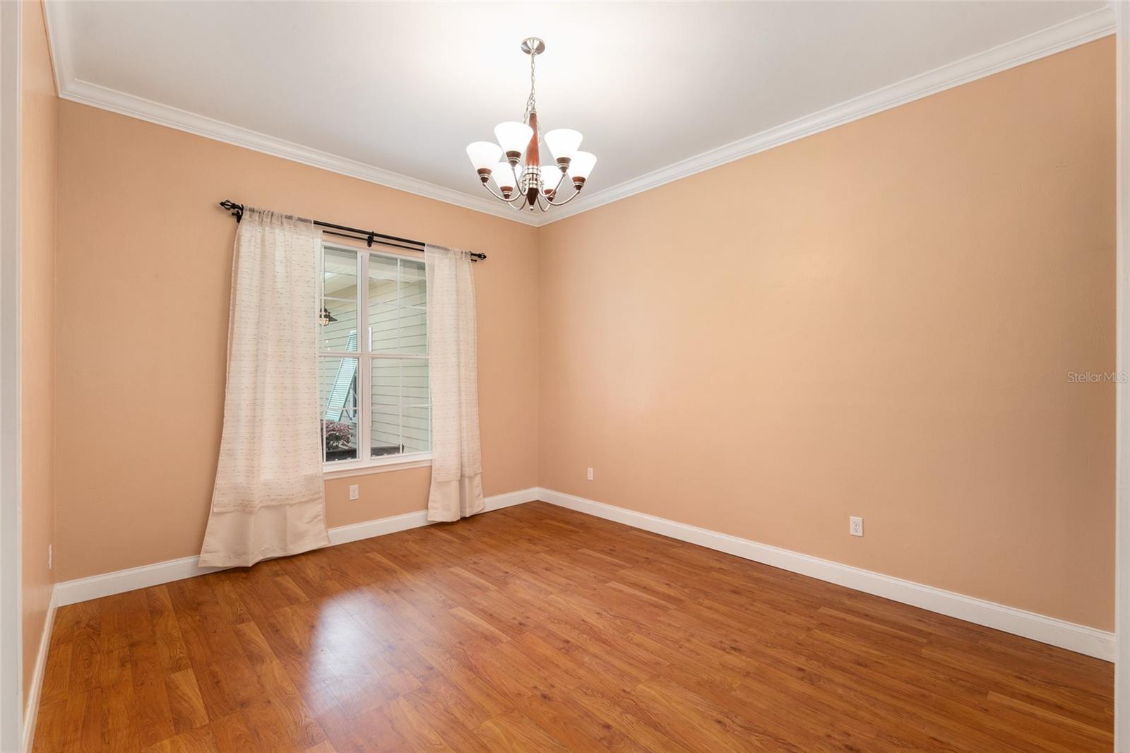 TRAILS THE - Residential