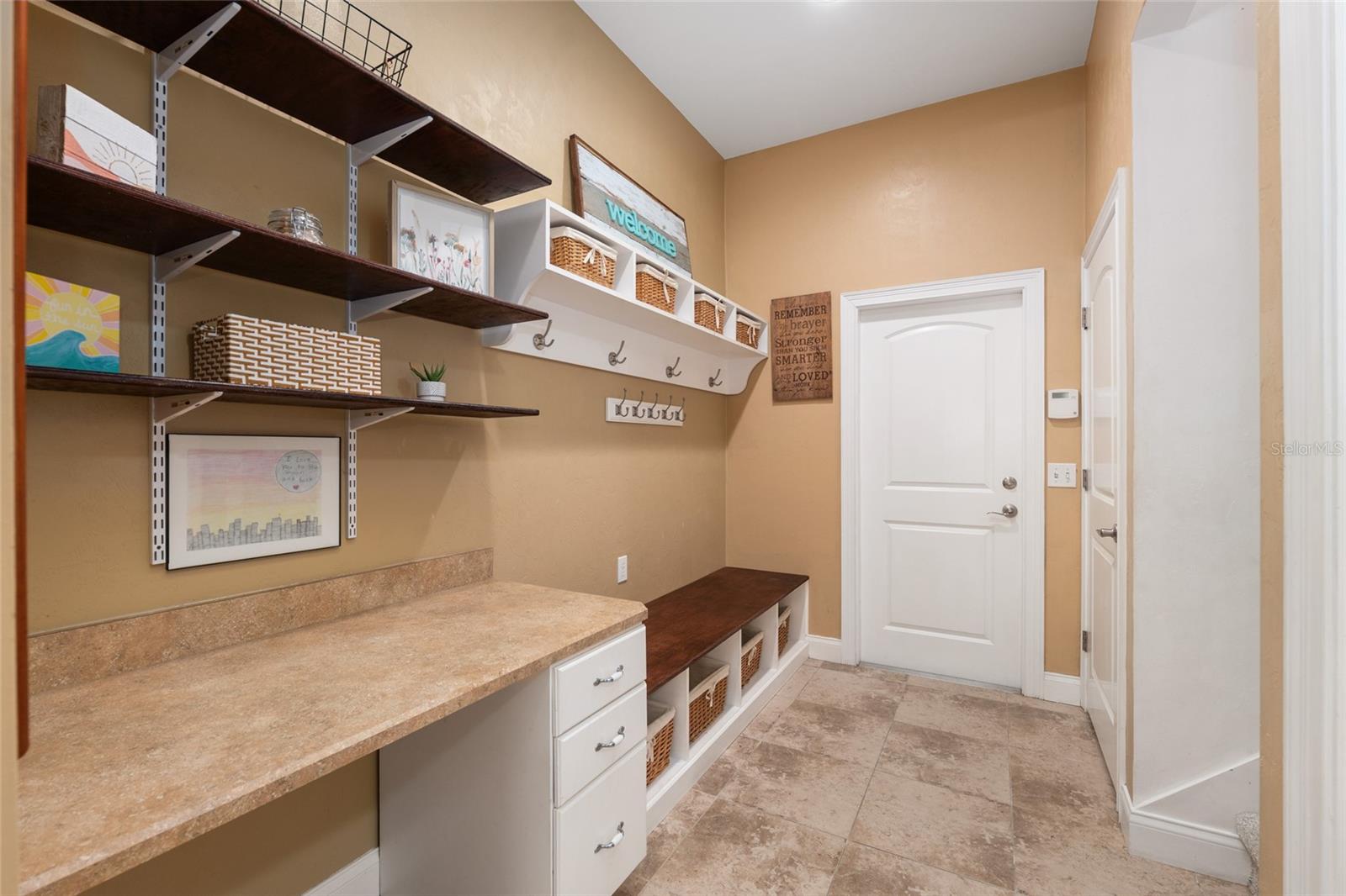 TRAILS THE - Residential