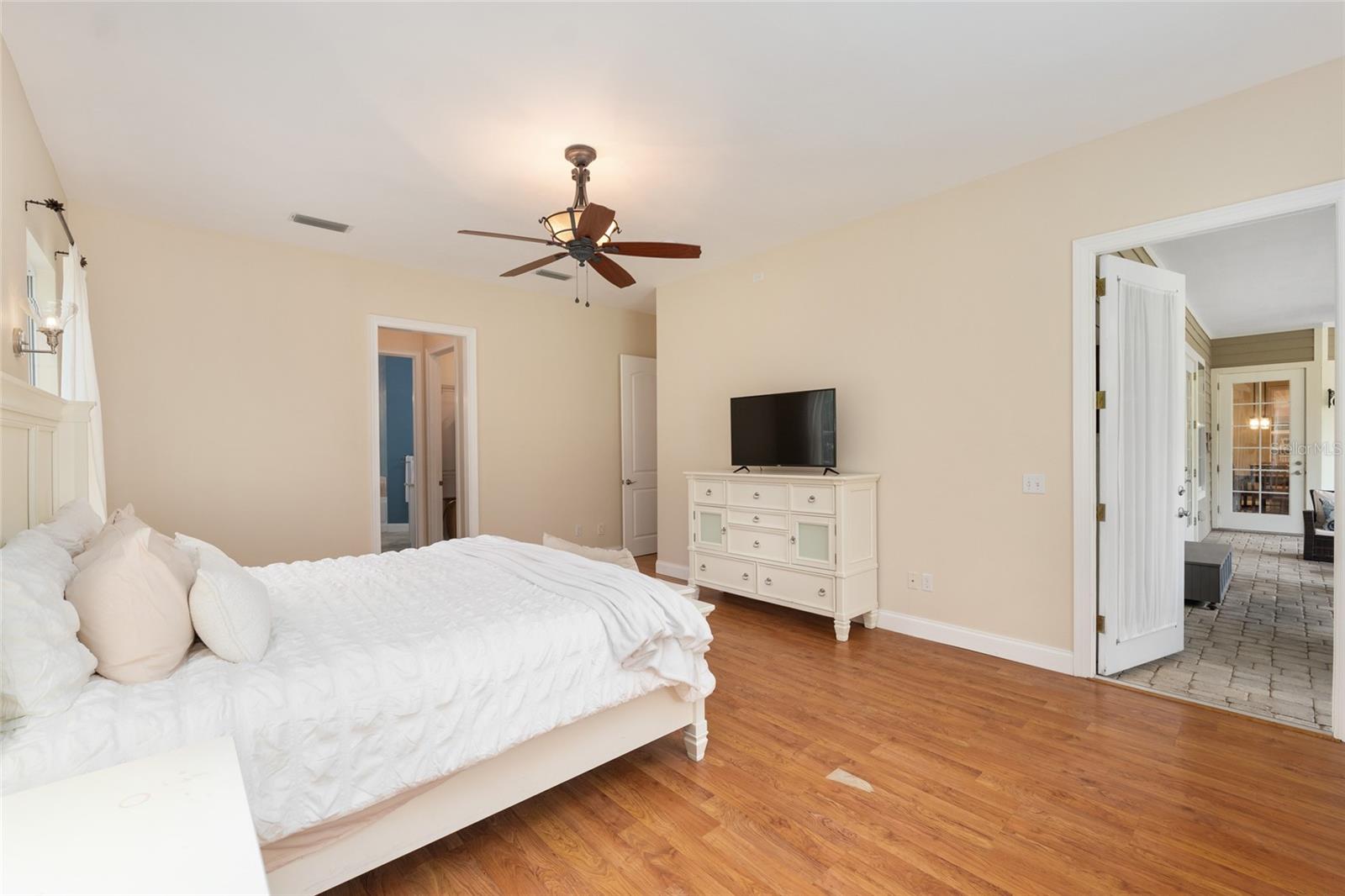 TRAILS THE - Residential