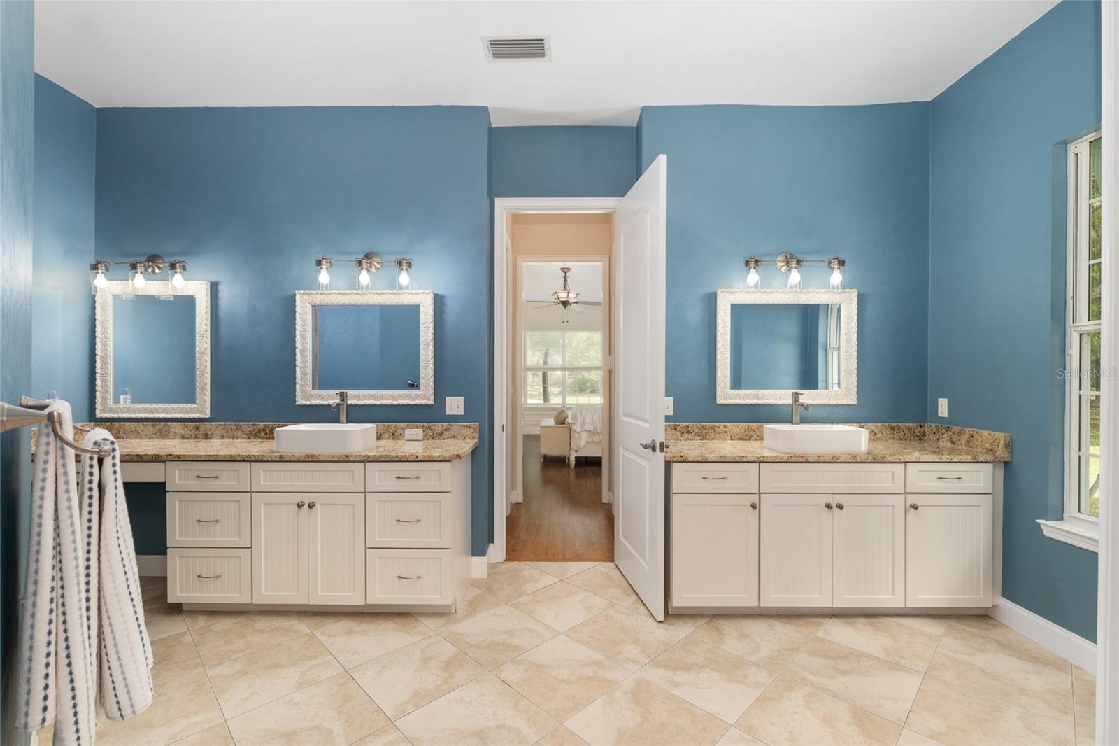 TRAILS THE - Residential