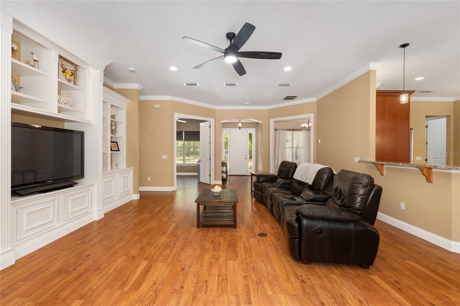 TRAILS THE - Residential