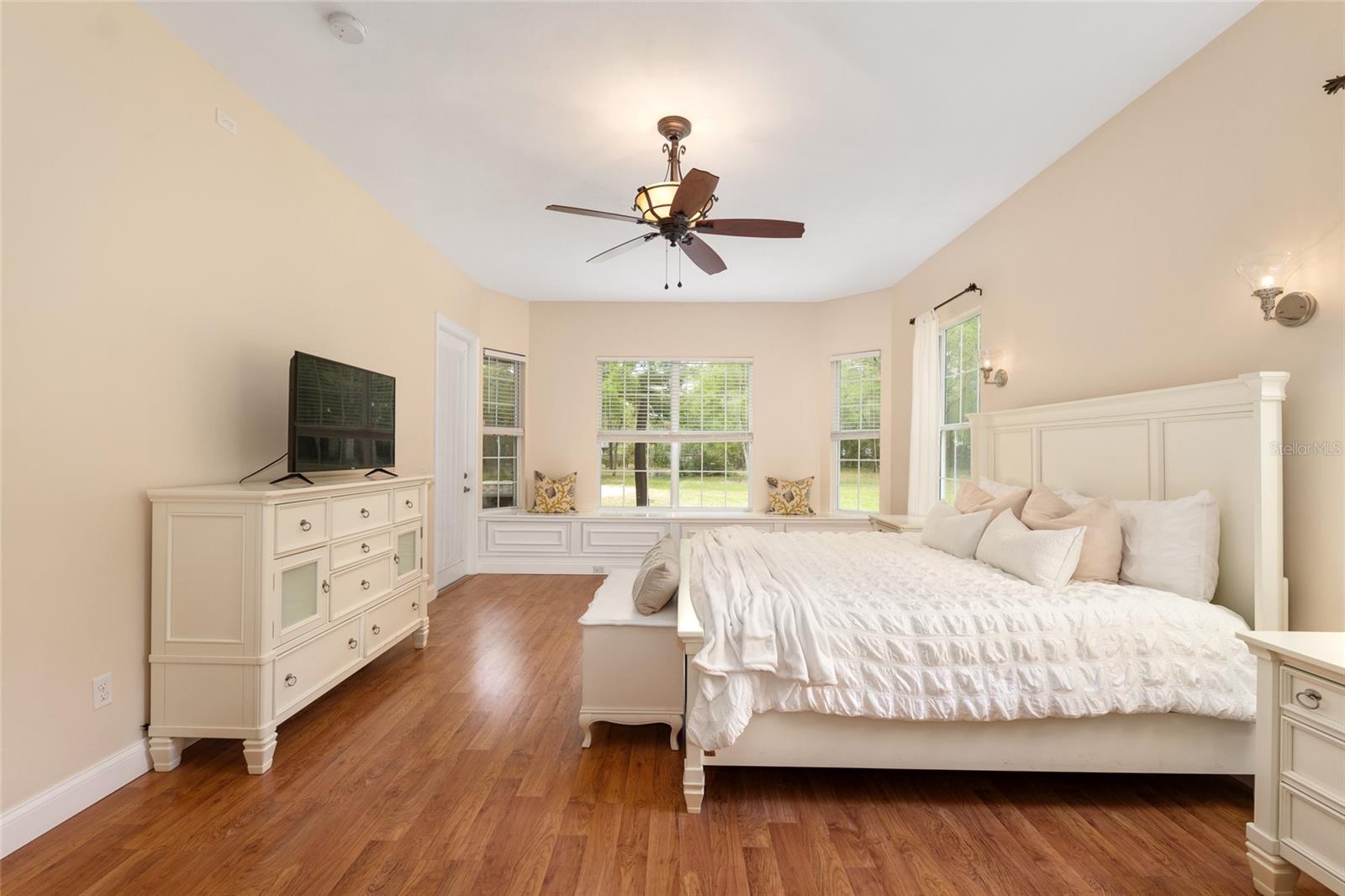 TRAILS THE - Residential