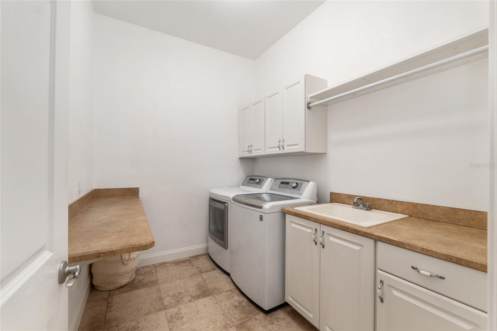 TRAILS THE - Residential