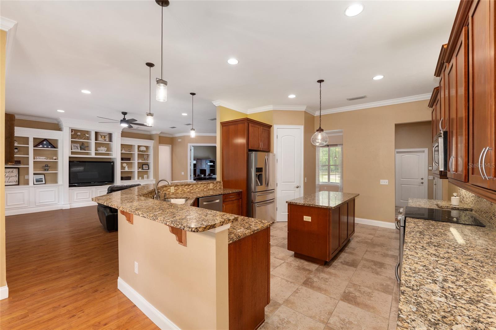 TRAILS THE - Residential