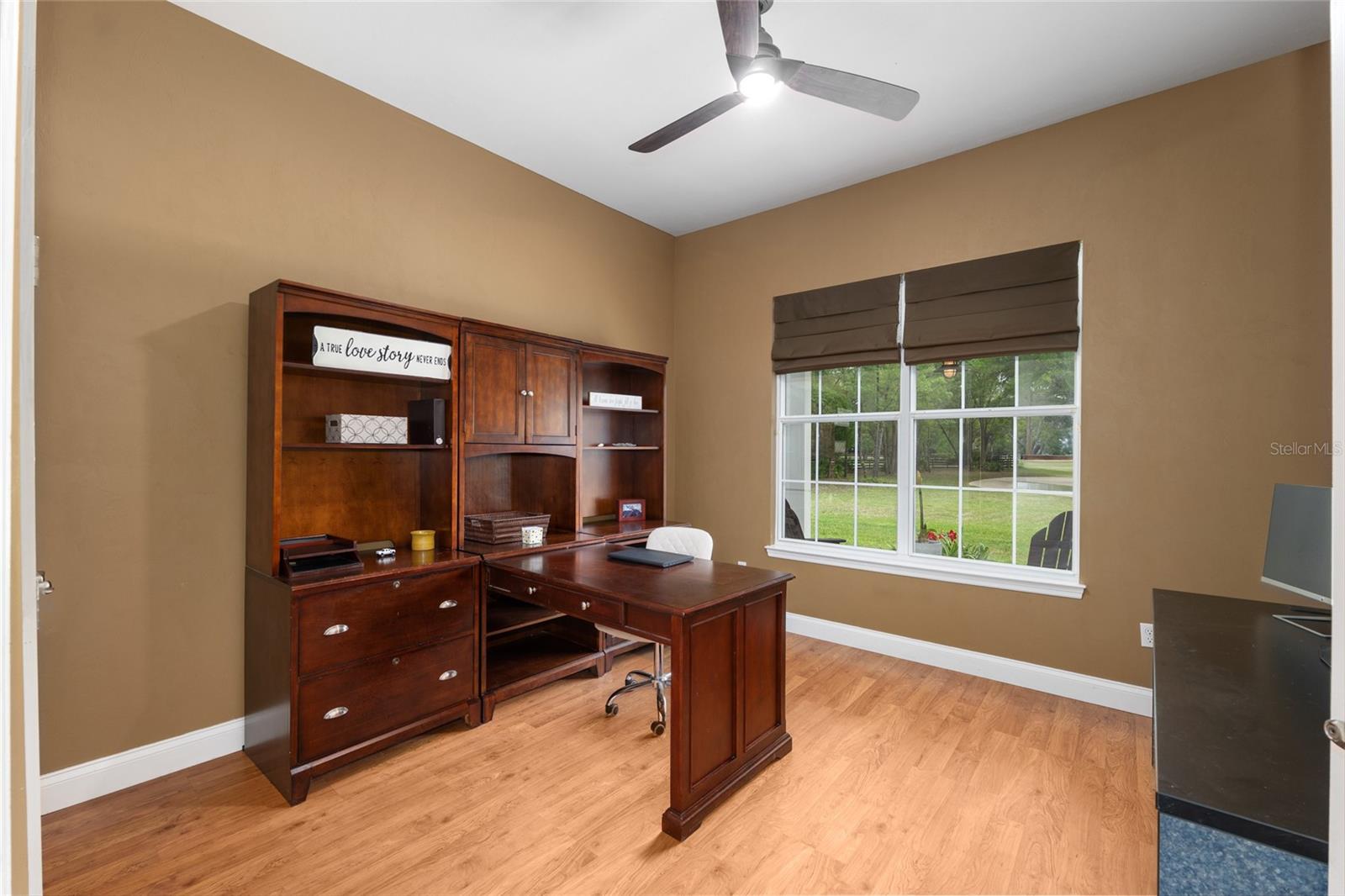 TRAILS THE - Residential