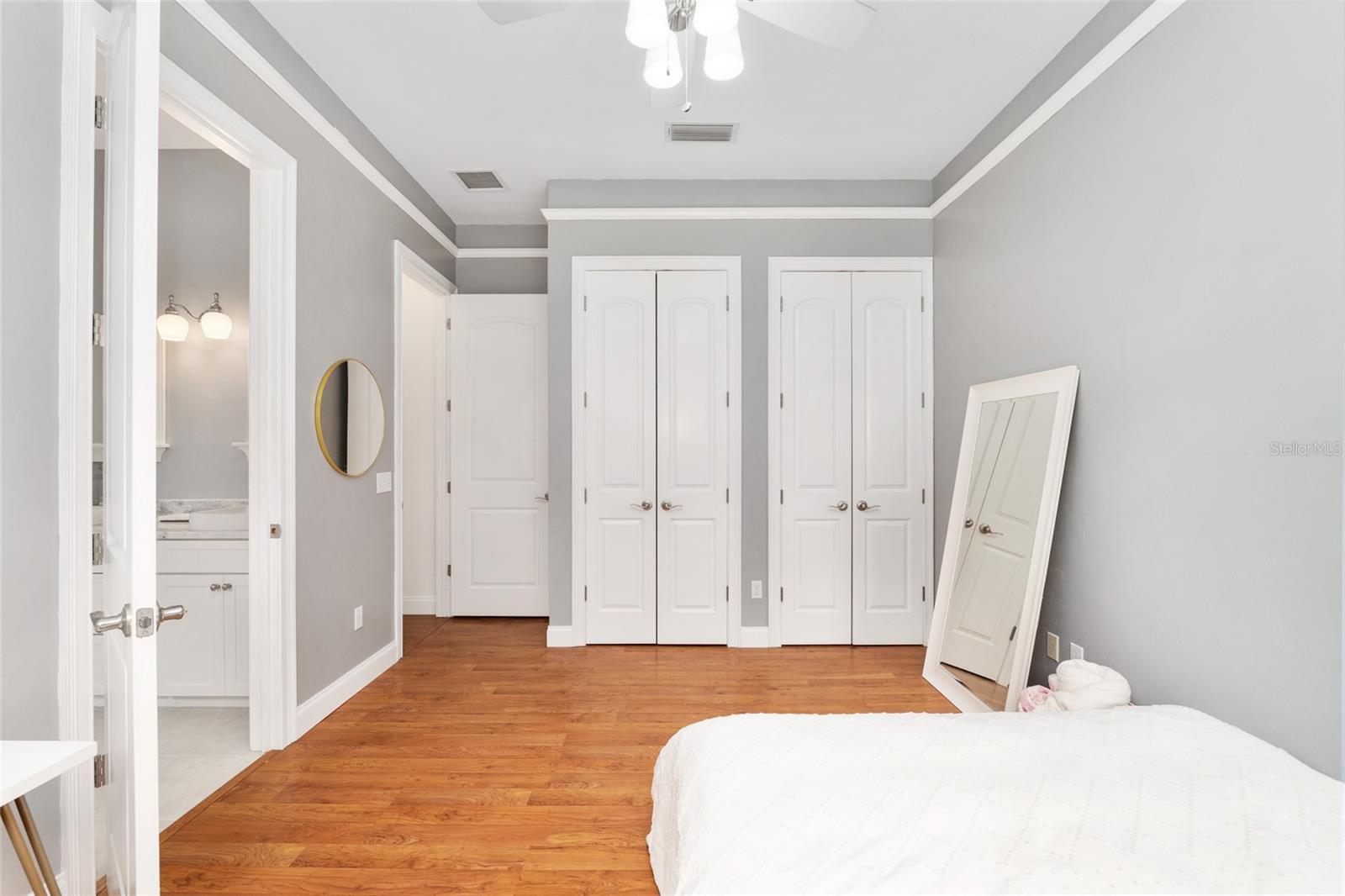 TRAILS THE - Residential