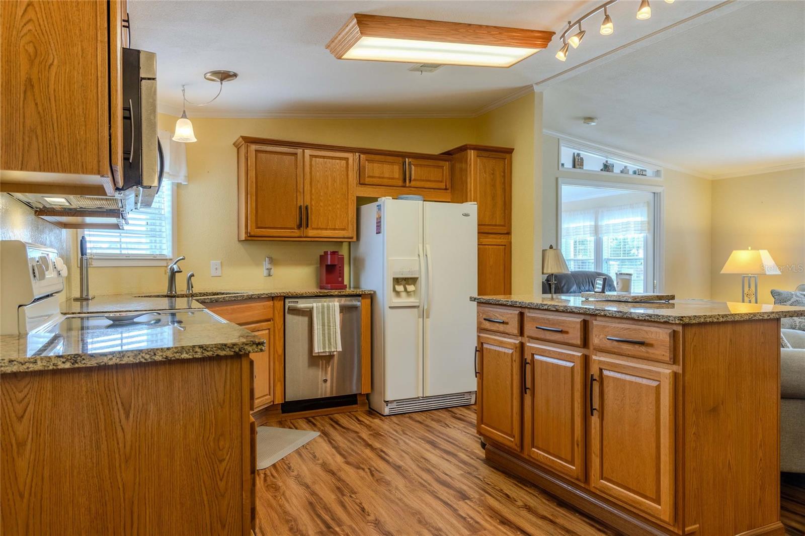MAPLE LEAF ESTATES - Residential