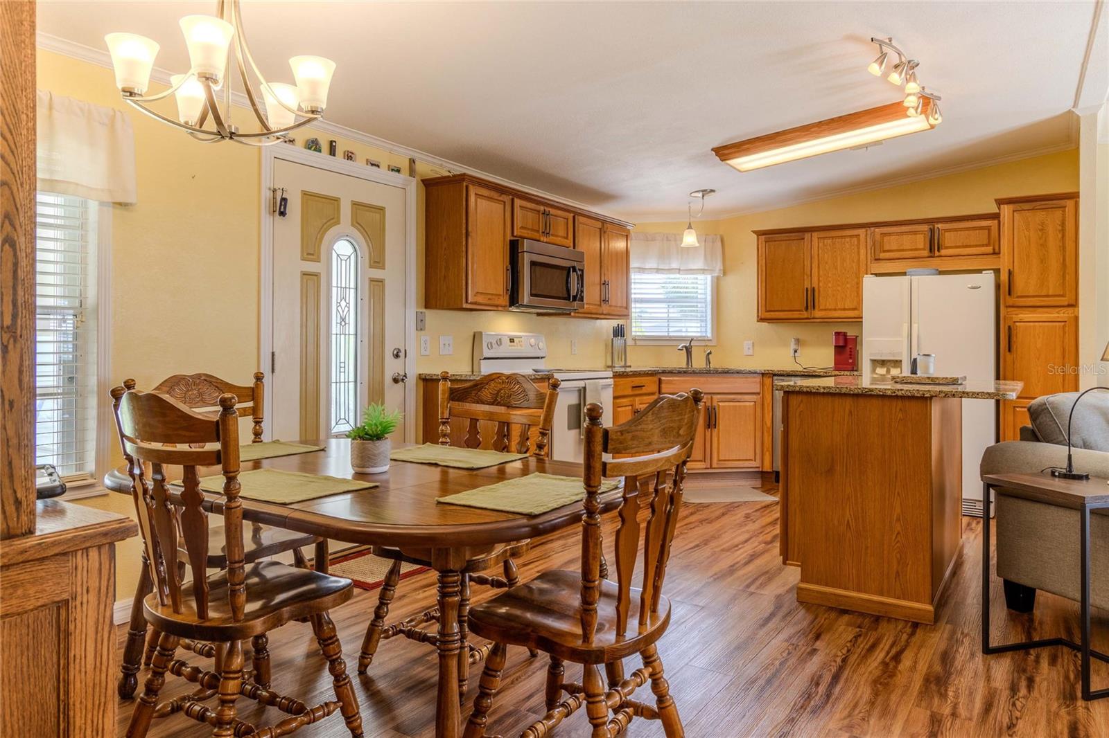 MAPLE LEAF ESTATES - Residential