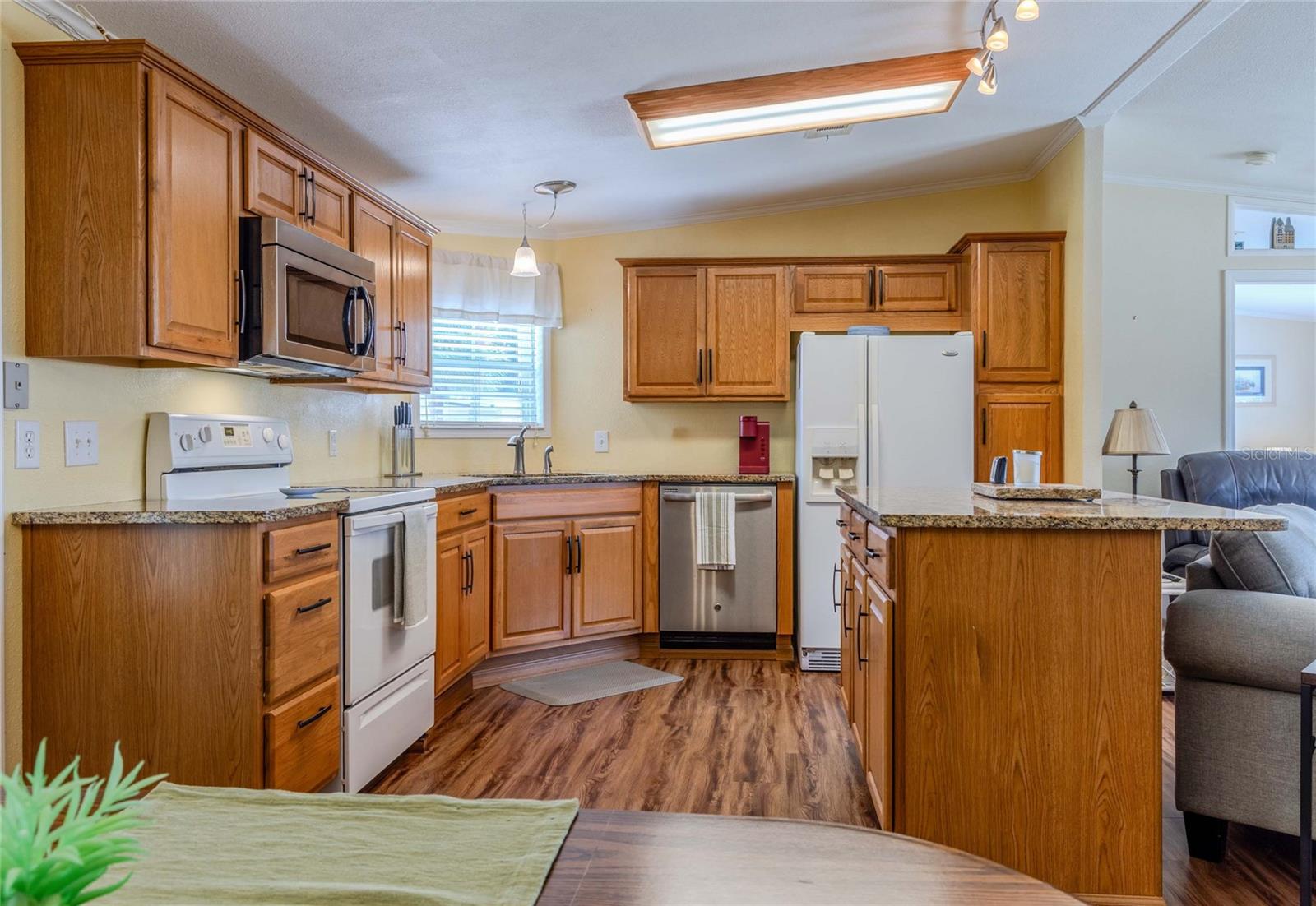 MAPLE LEAF ESTATES - Residential