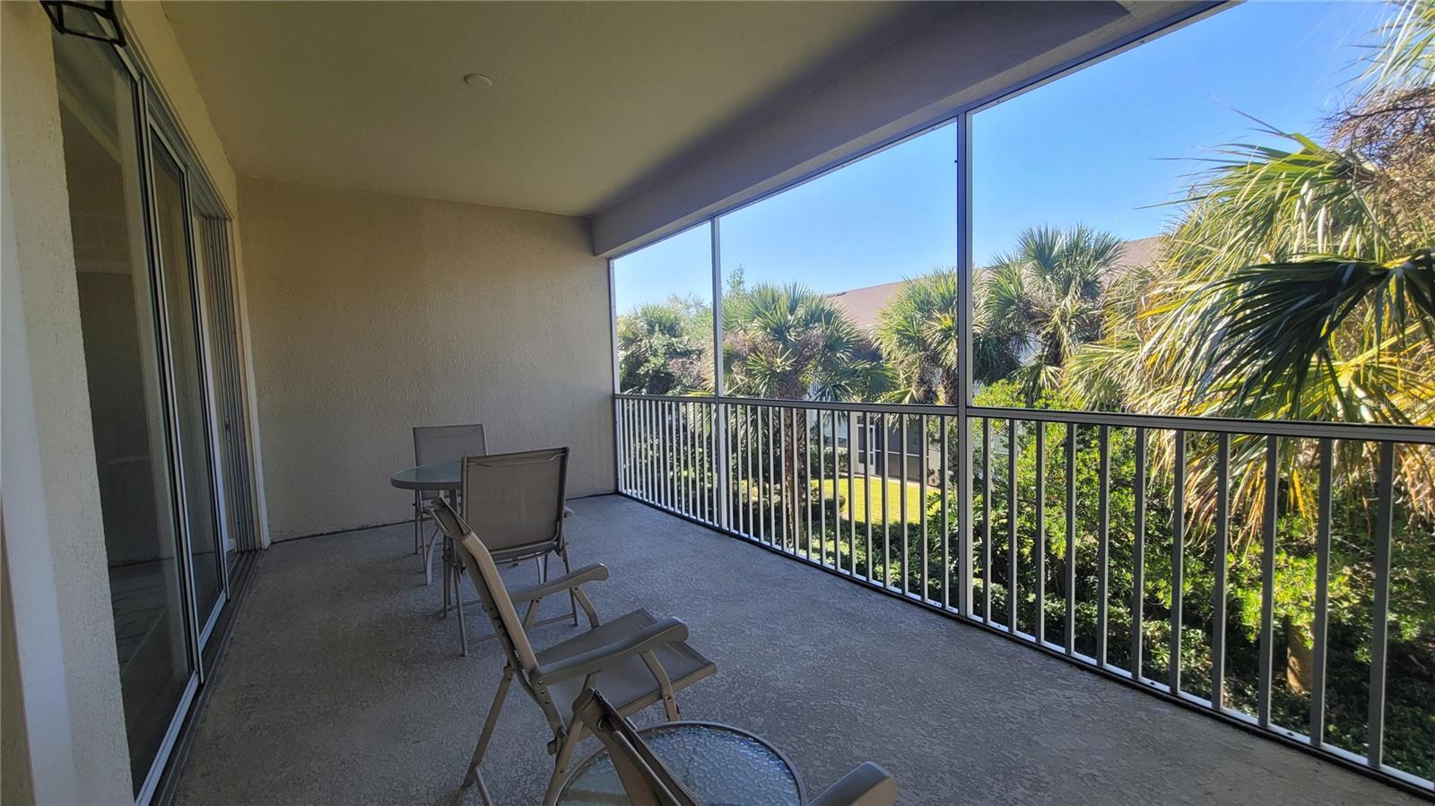 CARRIAGE HOMES AT DUNWOODY COMMONS A CONDO - Residential