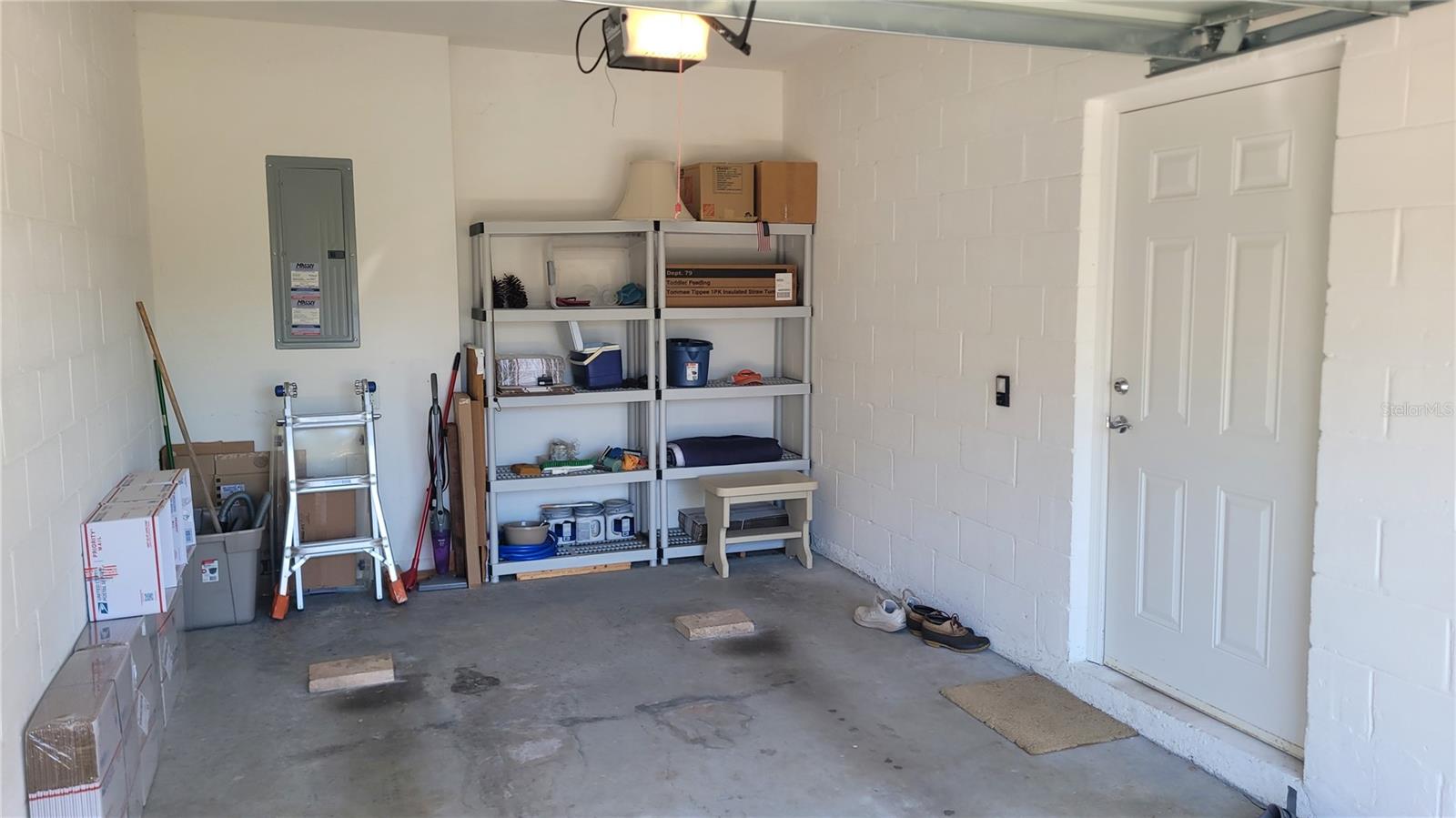 CARRIAGE HOMES AT DUNWOODY COMMONS A CONDO - Residential