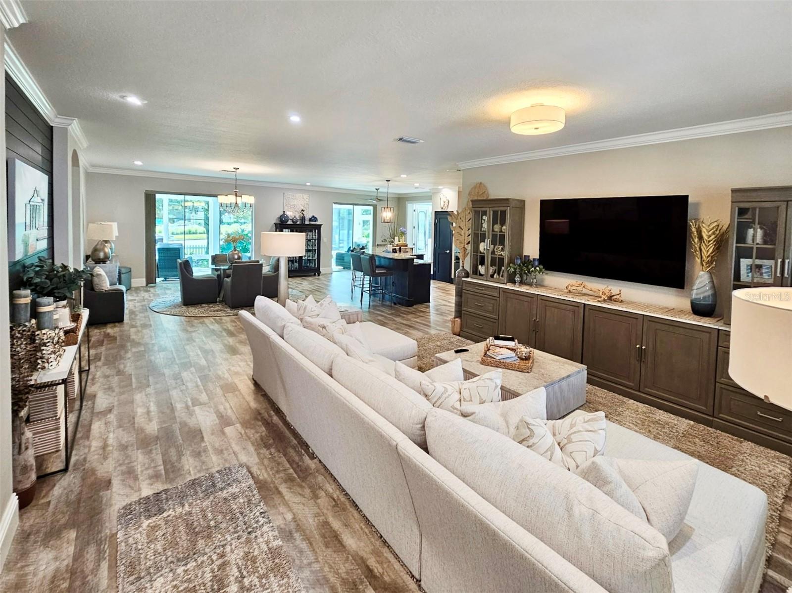 1040 COTTAGE DRIVE
