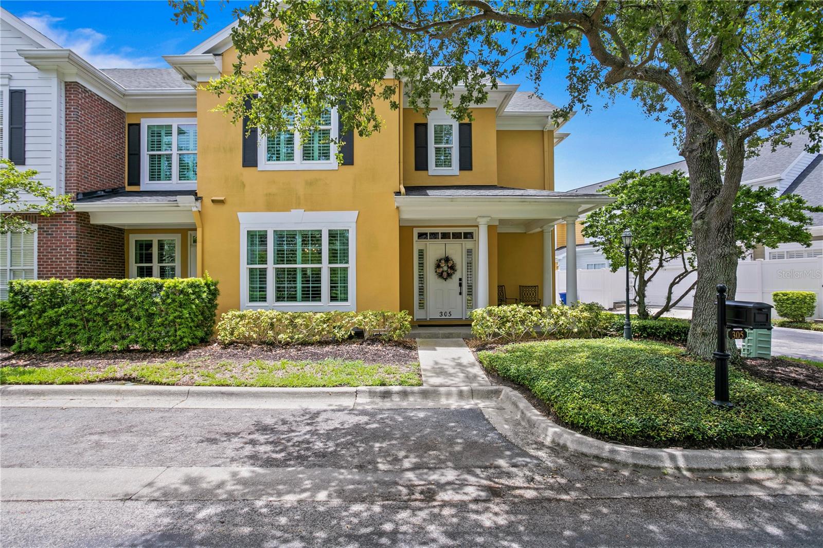 View TAMPA, FL 33602 townhome