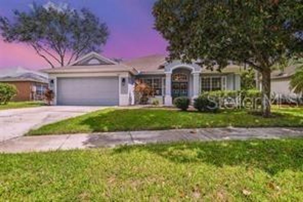 Photo of 6804 Pleasant Oaks Place, Riverview, FL 33578 (MLS # TB8397109)