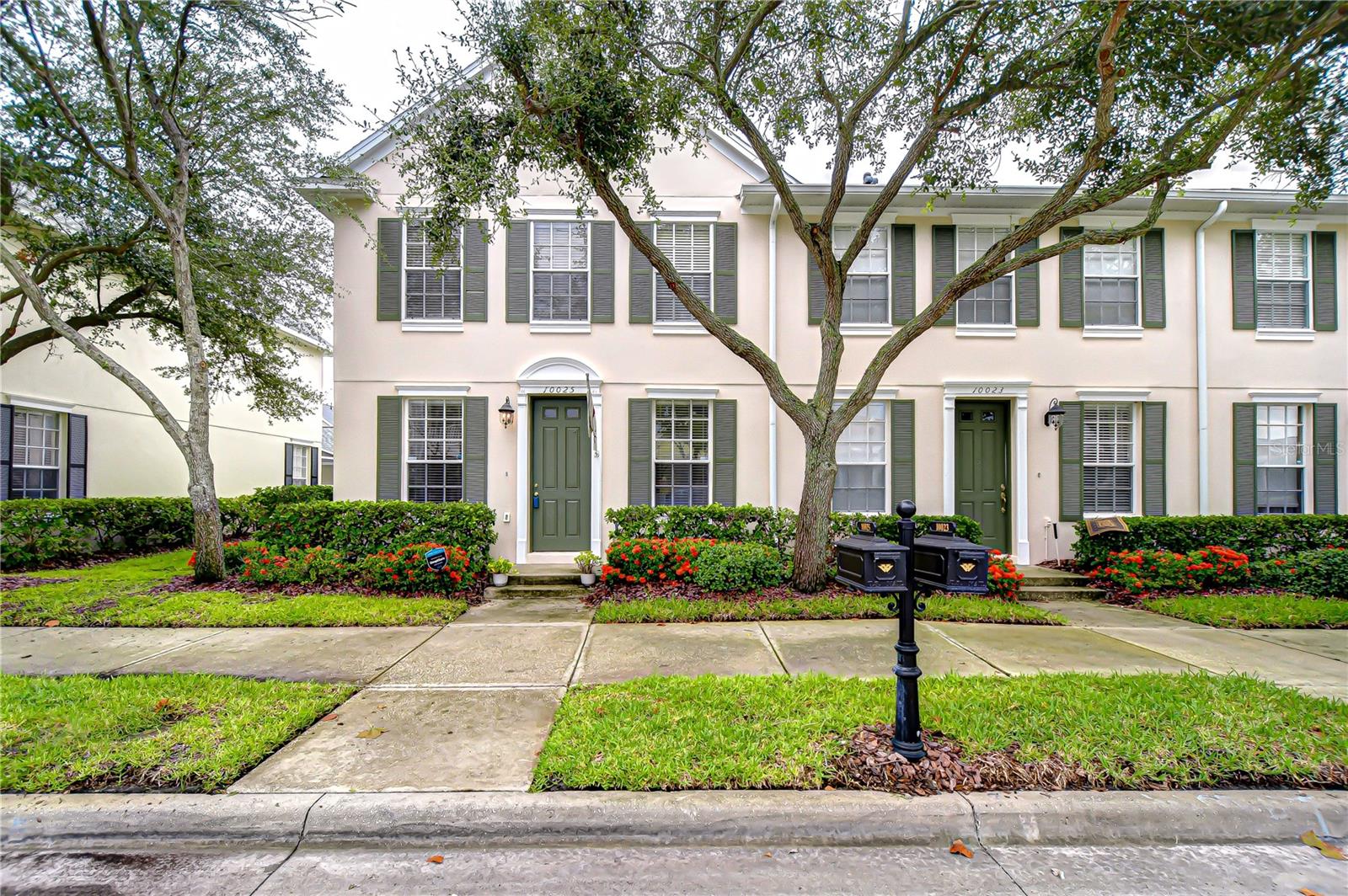 Incredible opportunity to buy a maintenance-free END UNIT luxury townhome in the SOUGHT AFTER & DESIRABLE WEST PARK VILLAGE of Westchase!! Westchase has been named the #1 best suburb to live in Florida, where you’ll find a vibrant mix of single and multi-family homes, restaurants, and retail establishments in the heart of Westchase. This 3-bedroom/2.5-bath/2-car garage townhome has been COMPLETELY remodeled. The first floor offers a formal living or dining area, a GORGEOUS CHEFS kitchen ( 2023) with Quartz countertops, upgraded 42" wood cabinetry (pull out shelves & soft close drawers), an Incredible island that seats 7 to 8, GAS STOVE, RUVATI sink/workstation, beautiful subway tile backsplash, under cabinet lighting and newer STAINLESS STEEL appliances. Current owner remodeled, re-configured and expanded the Kitchen to create a more social & open space which overlooks the Great Room and the DARLING COURTYARD. There is a HUGE Pantry with custom shelves & Laundry Closet off the kitchen. Natural light pours in from your LARGE windows and double Hurricane impact resistant sliders at the rear of the home. The PRIVATE Courtyard Patio is perfect for entertaining and connects to the OVERSIZED 2-Car Garage with alley access. Upstairs you’ll find the Master Retreat with en-suite Bath. Master Bath features DUAL vanity, QUARTZ countertops, marble tiled shower with a frameless glass enclosure and walk in custom closet. Two Secondary Bedrooms & 1 Full Bath round up the upstairs space. Some of the other features include: New upstairs carpet; newer Upgraded tile downstairs, LED recessed lighting in Kitchen, Crown molding throughout the downstairs. The following were replaced in: HVAC 2018, Impact resistant sliders 2025, Roof 2022, Gutters 2025, Exterior Paint 2025.
Don’t miss this opportunity to live on quiet & charming BENTLEY WAY! LOW MONTHLY HOA of $241. Westchase features world-class amenities which include: 2 heated/cooled pools, toddler pools, slide, lighted tennis courts, pickleball, splash park, a GOLF COURSE, outdoor ping pong tables, outdoor exercise equipment, basketball courts, picnic pavilions, nature trails & playgrounds .Centrally located in Tampa, approximately 2 miles from Veterans Expressway, 8 miles to Tampa International Airport and 14 miles from Downtown and easy access to the beaches.