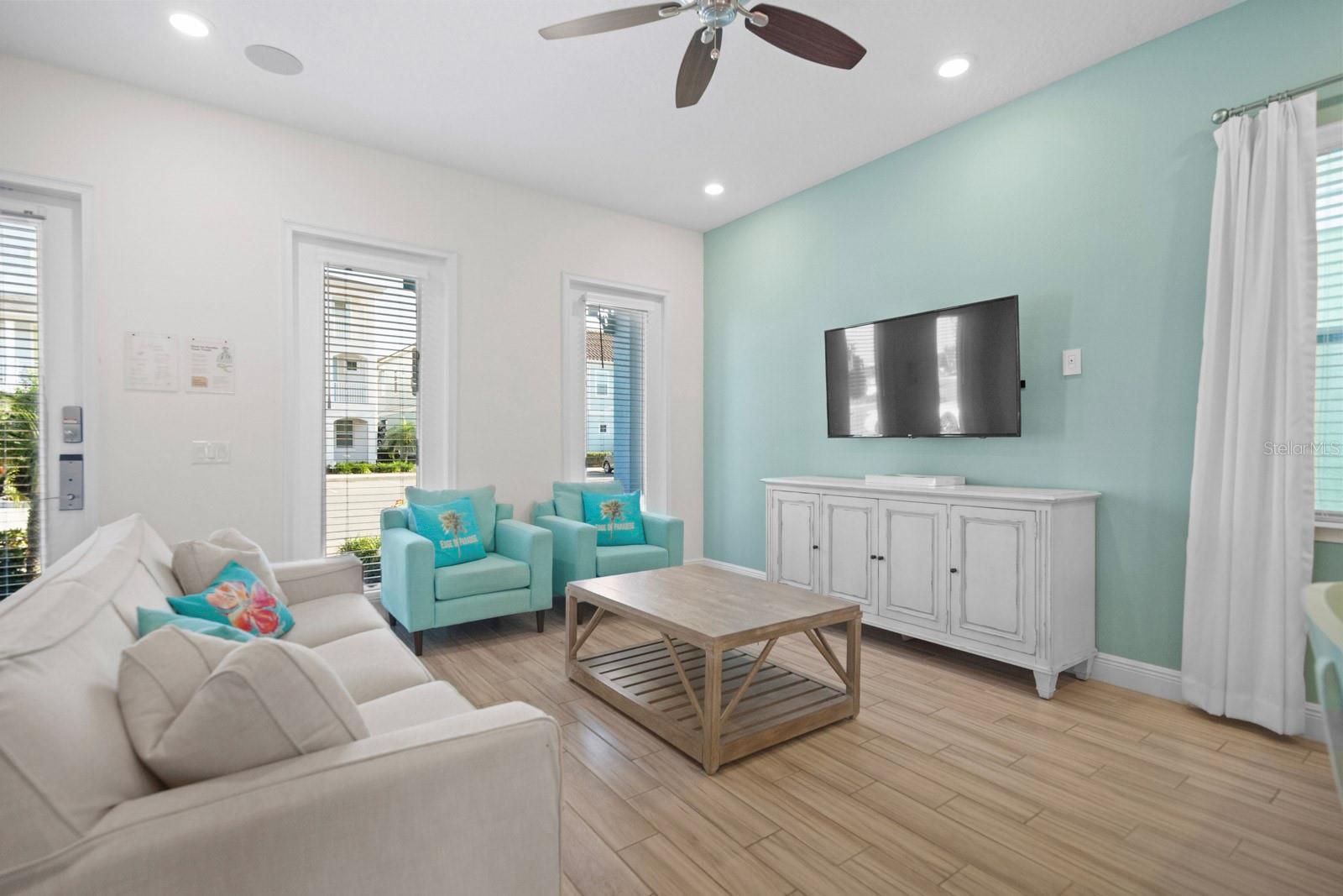 MARGARITAVILLE, ROLLING OAKS - Residential