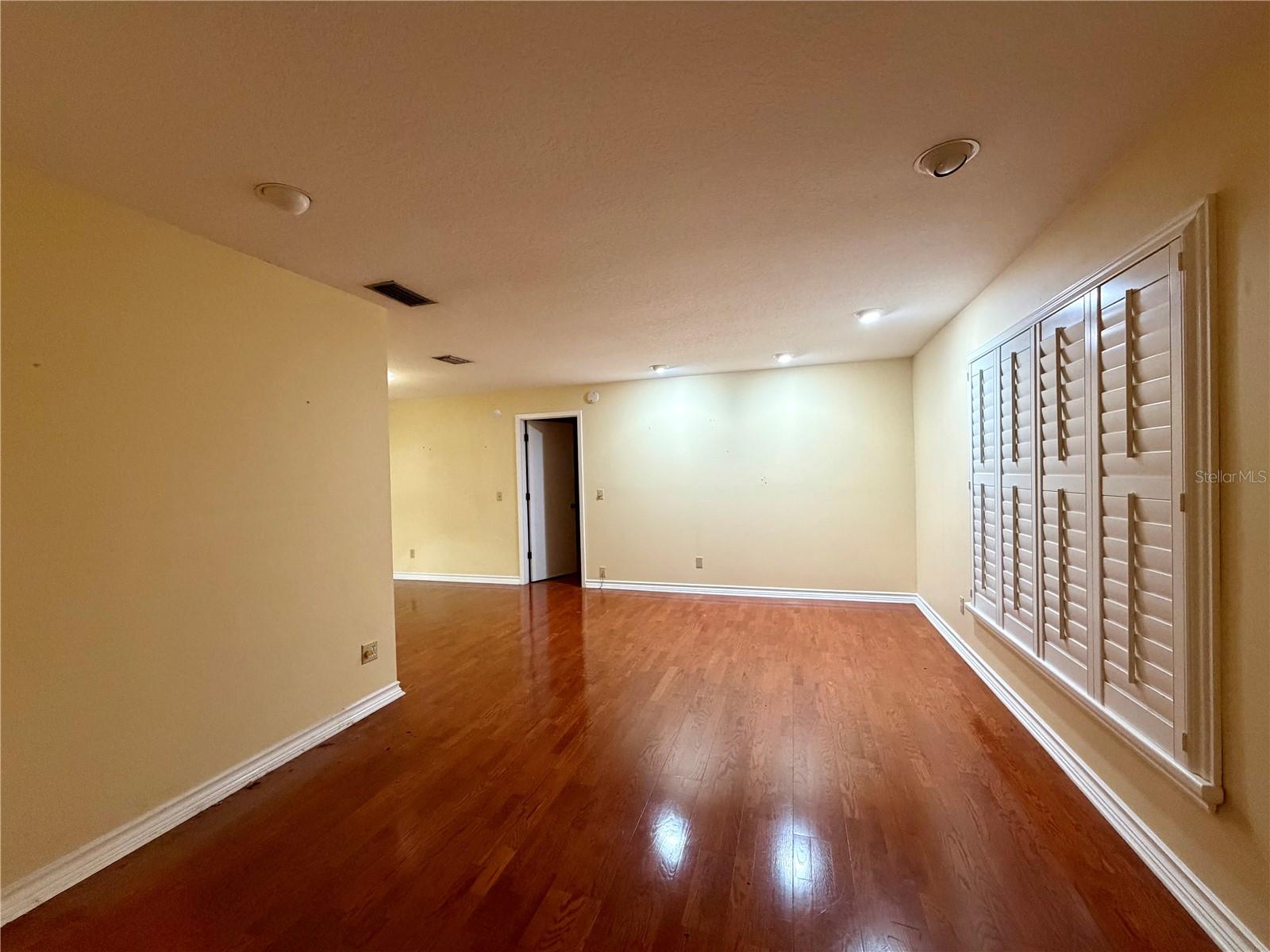 BAY PORT COLONY PH III UN 2-C - Residential