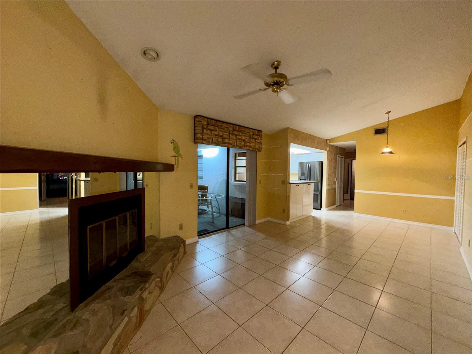 BAY PORT COLONY PH III UN 2-C - Residential