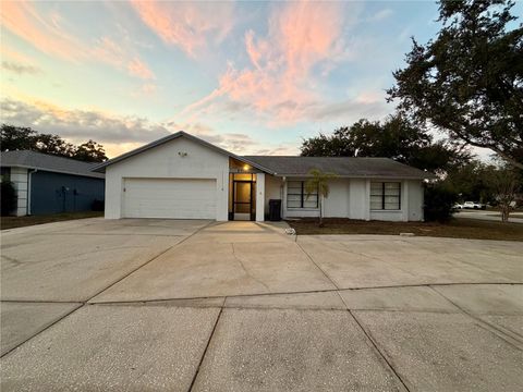 Photo of 6718 Leeward Isle Way, Tampa, FL 33615 (MLS # TB8452232)
