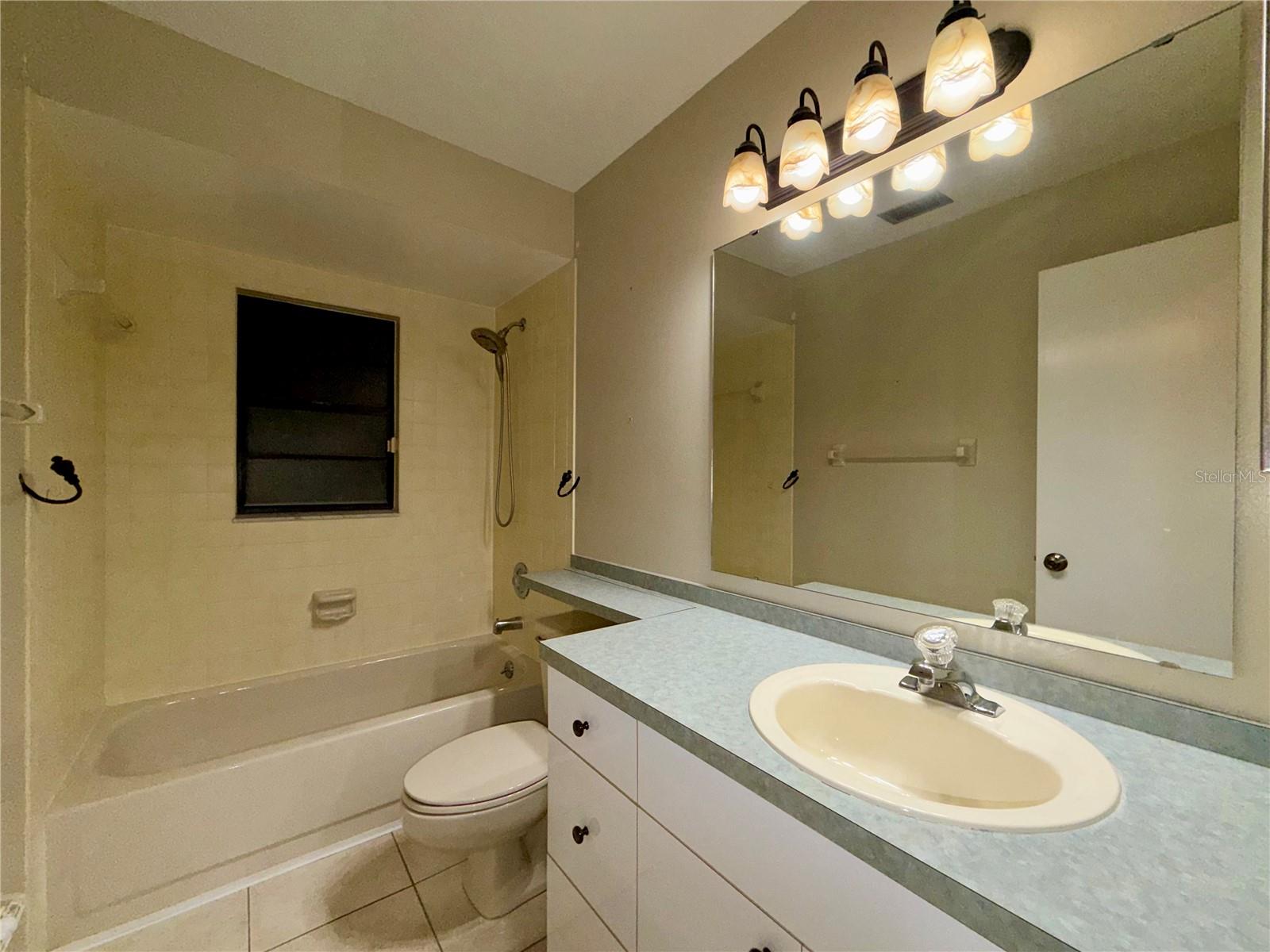 BAY PORT COLONY PH III UN 2-C - Residential