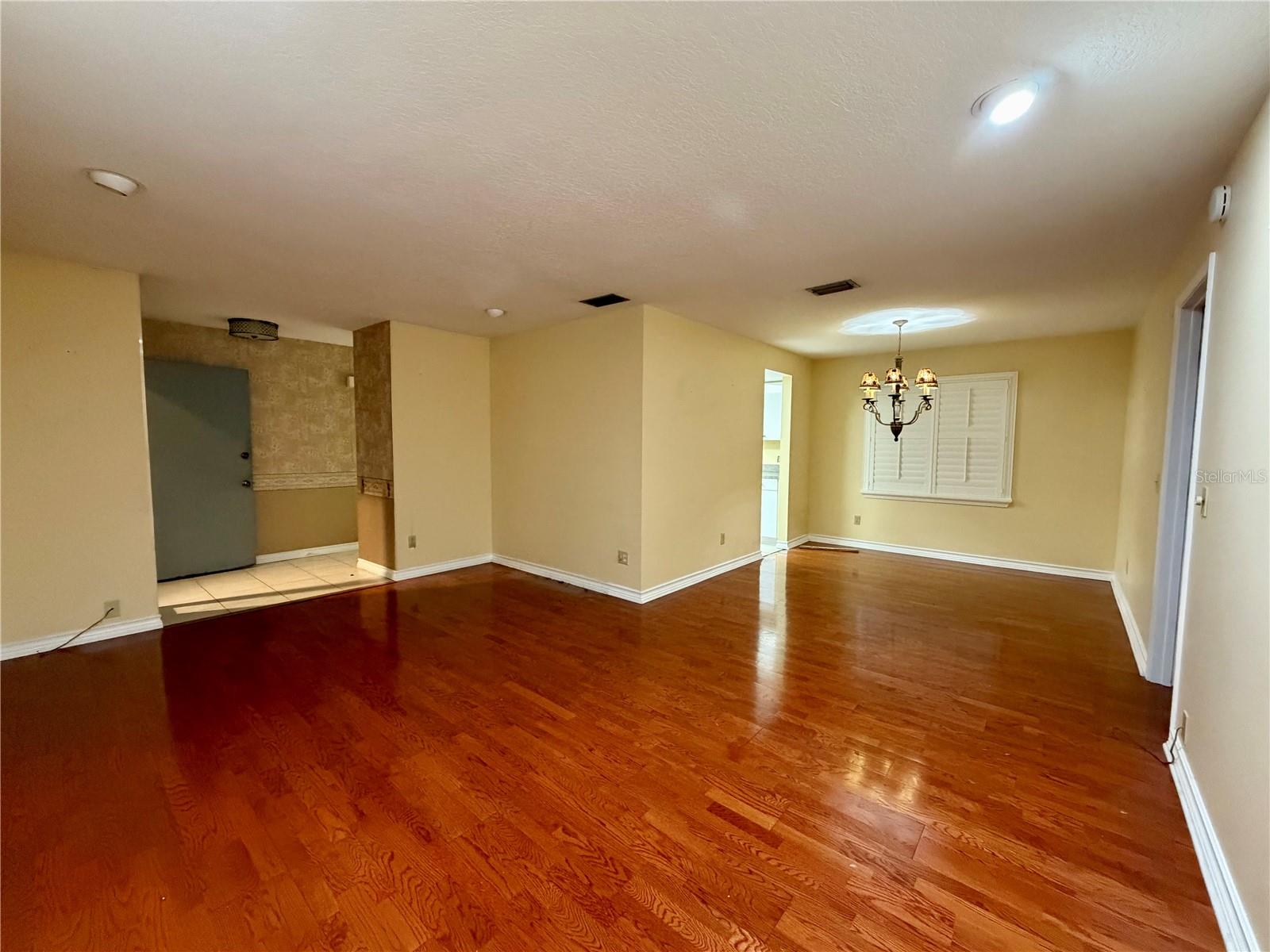 BAY PORT COLONY PH III UN 2-C - Residential