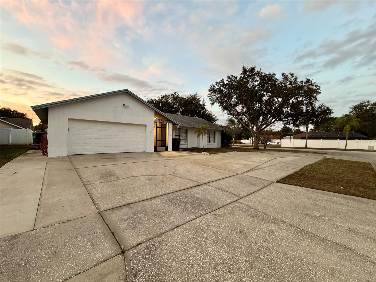 6718 LEEWARD ISLE WAY