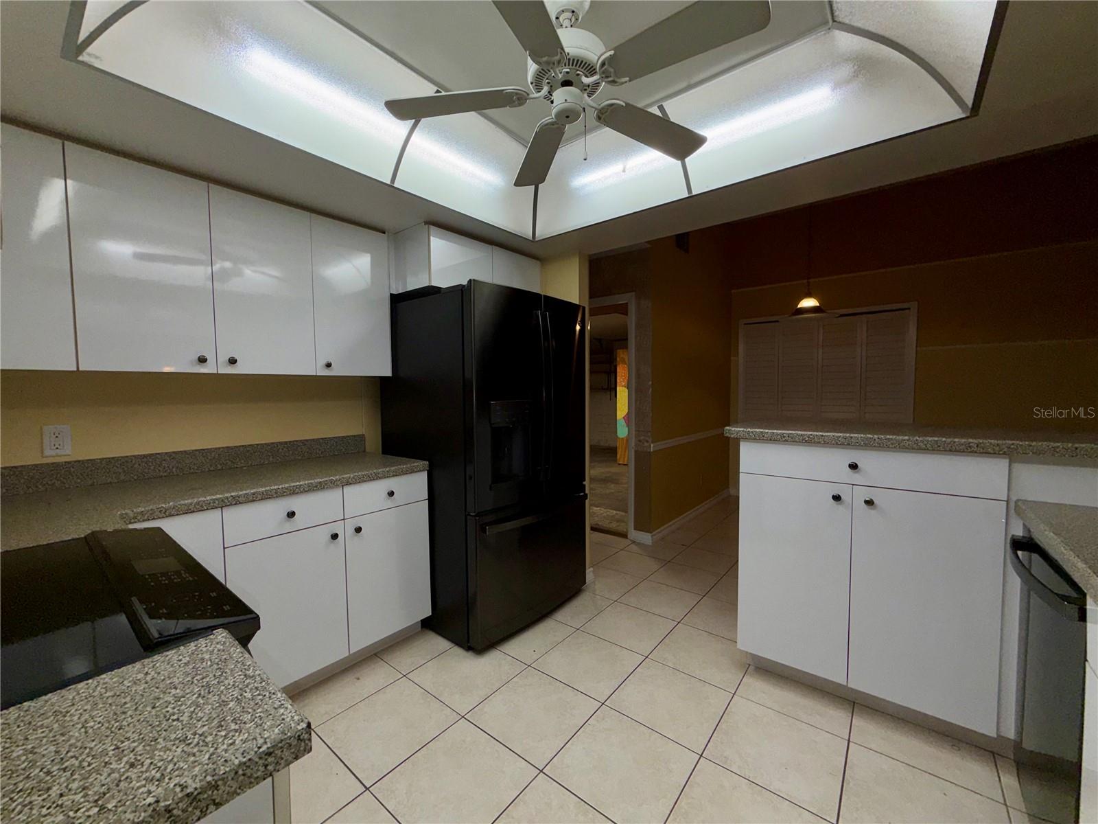 BAY PORT COLONY PH III UN 2-C - Residential