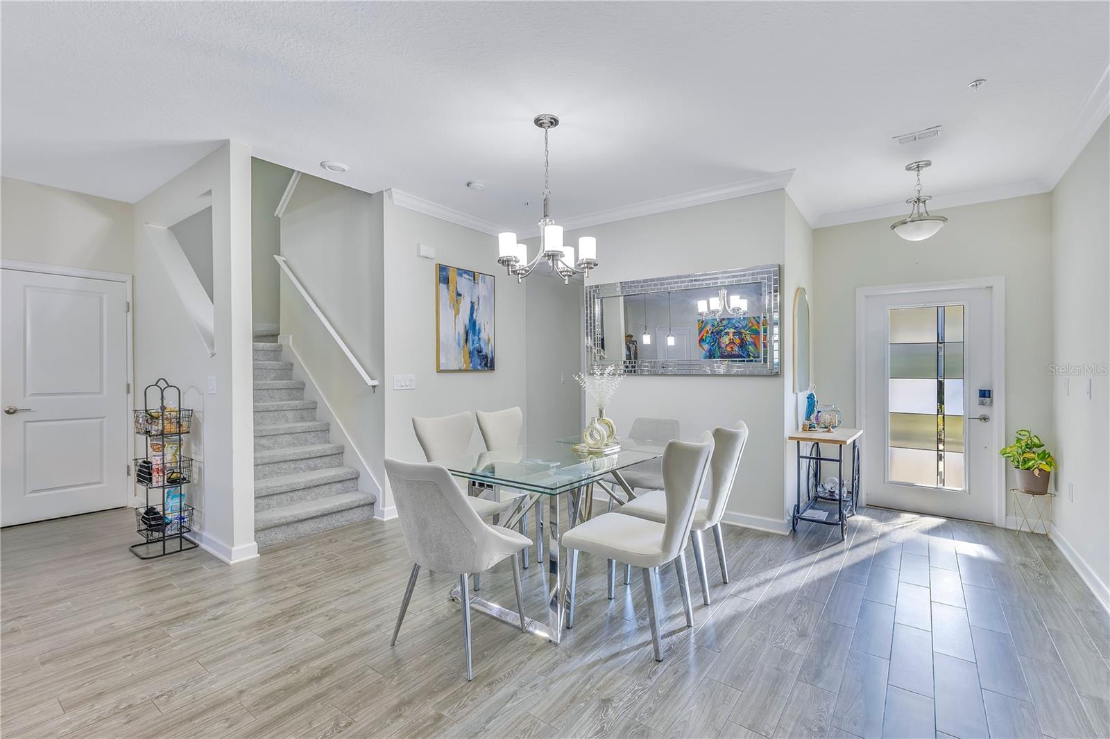 11872 METAPHOR ALLEY