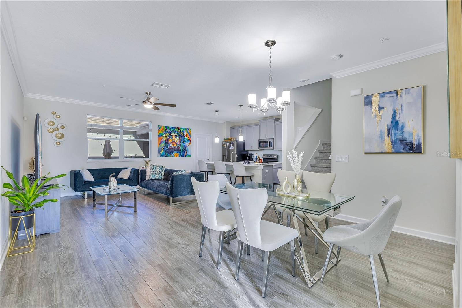 11872 METAPHOR ALLEY