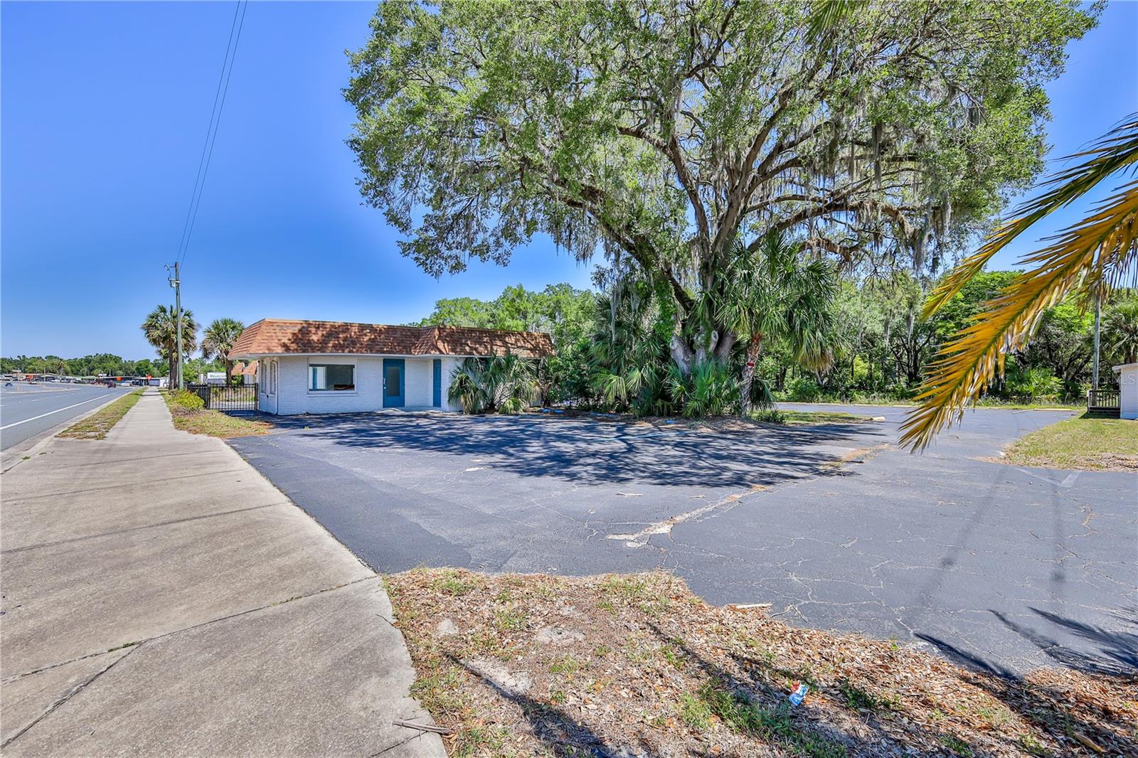 LAKESIDE PARK UNREC - Commercial Sale