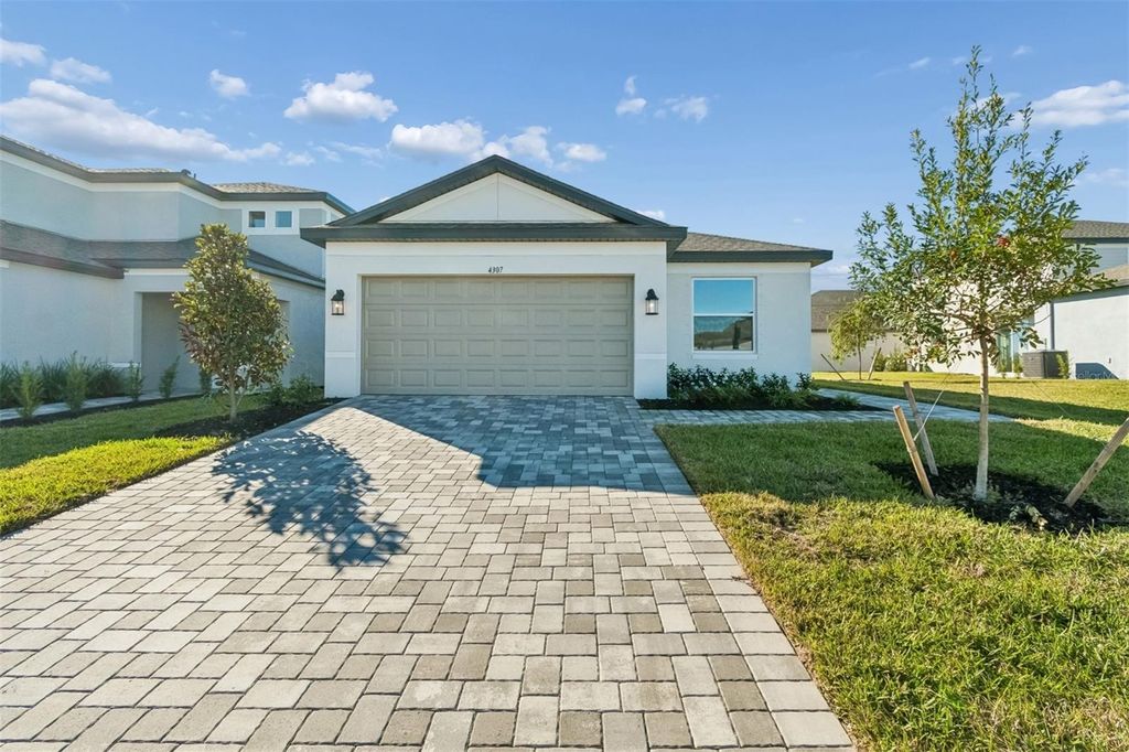 Photo of 4307 Outhaul Run, Palmetto, FL 34221 (MLS # R4910281)