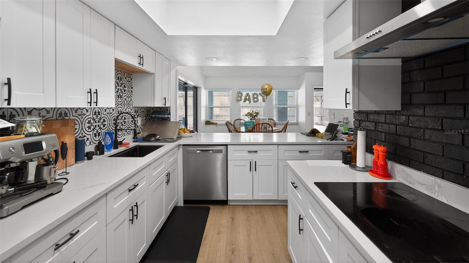 BARRINGTON OAKS EAST - Residential